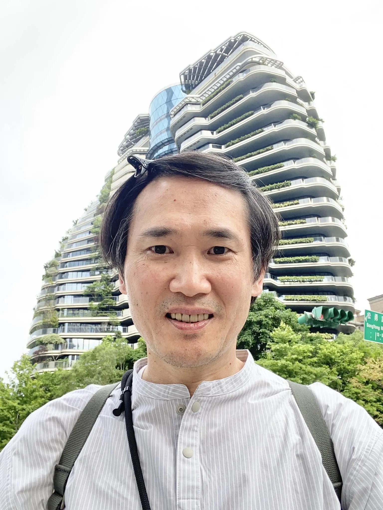 曾演出《海角七號》的應蔚民淡出演藝圈後多次轉換跑道，如今跨足智慧財產法律服務領域，55歲更首度挑戰律師考試。（圖／翻攝自應蔚民臉書）
