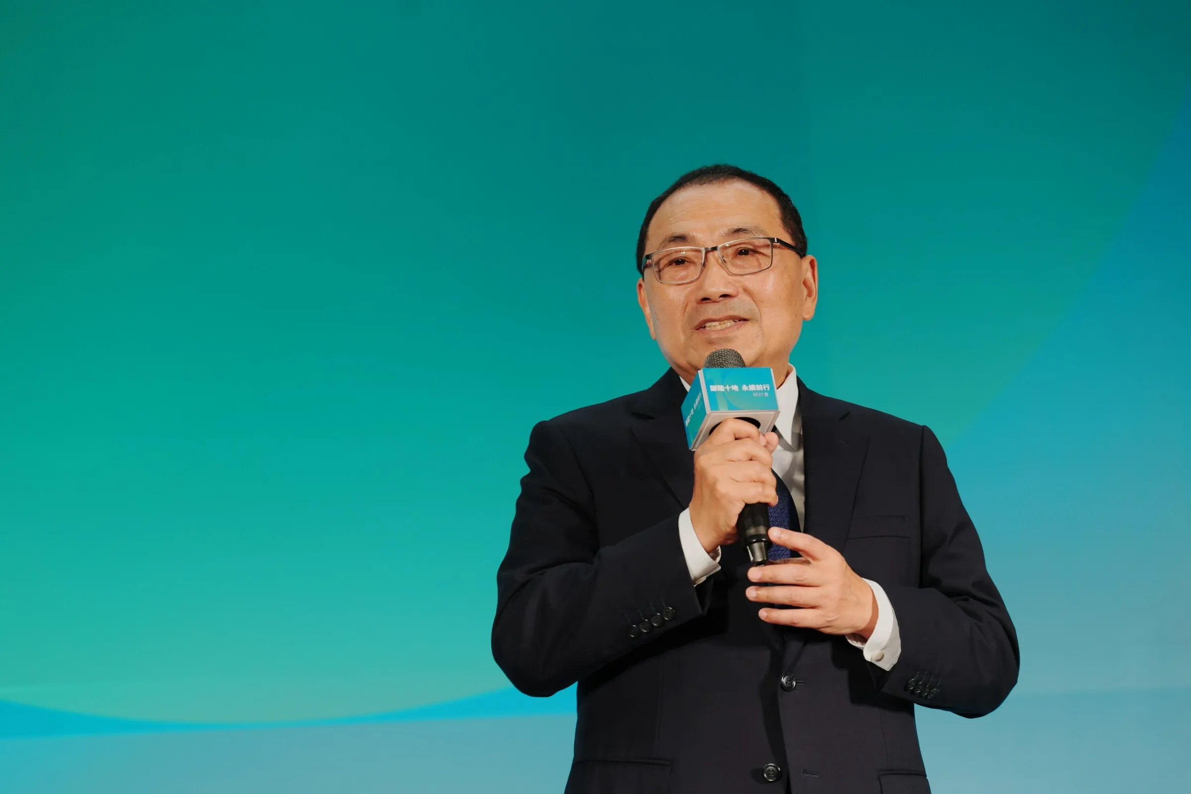 新北市長侯友宜出席「腳踏十地 永續前行—新北捷運串起城市脈動」研討會，分享新北捷運建設與城市發展成果。（圖/新北市捷運局提供）