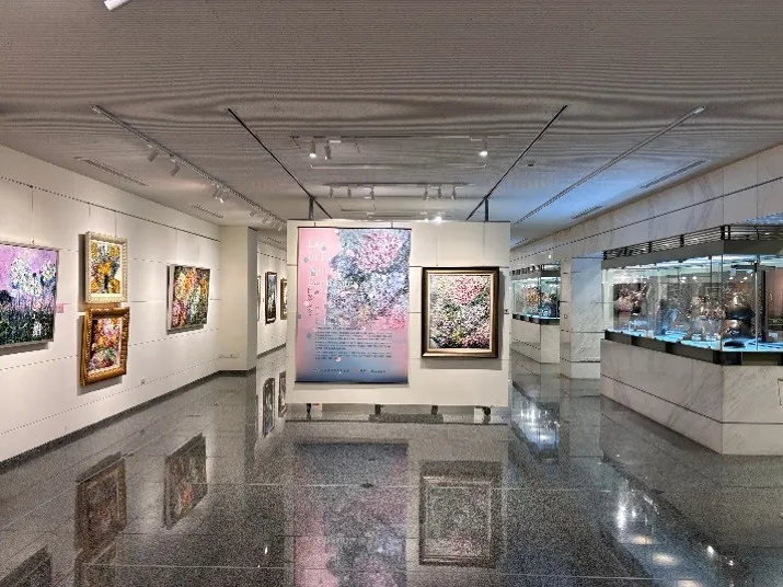 展覽20件藝術家劉白雪油畫作品 (頂新和德文教基金會提供)