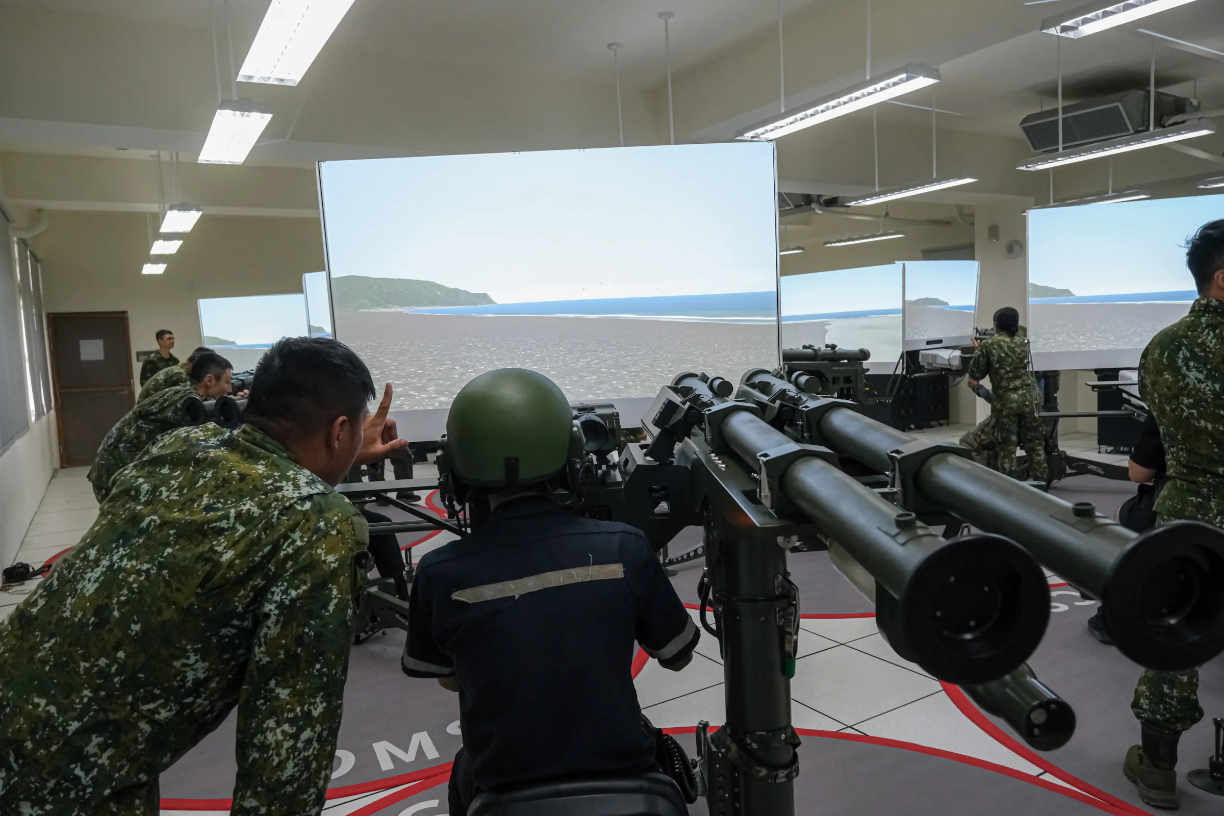 20260922-「海馬士及新式短程防空武器陳展」媒體邀訪活動於22日進行，圖為雙聯裝刺針飛彈系統模擬器。（劉偉宏攝）