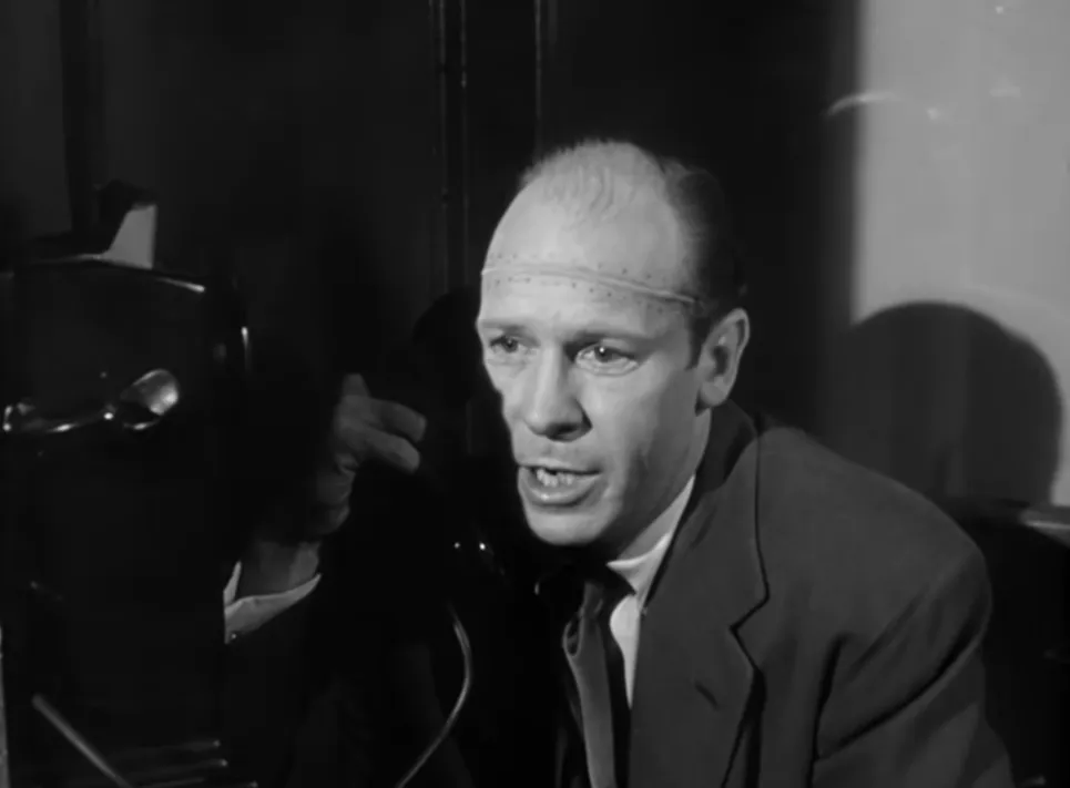 BFI指出，1955年《The Creature with the Atom Brain》已經出現因輻射而復活的死人。（圖／取自imdb）