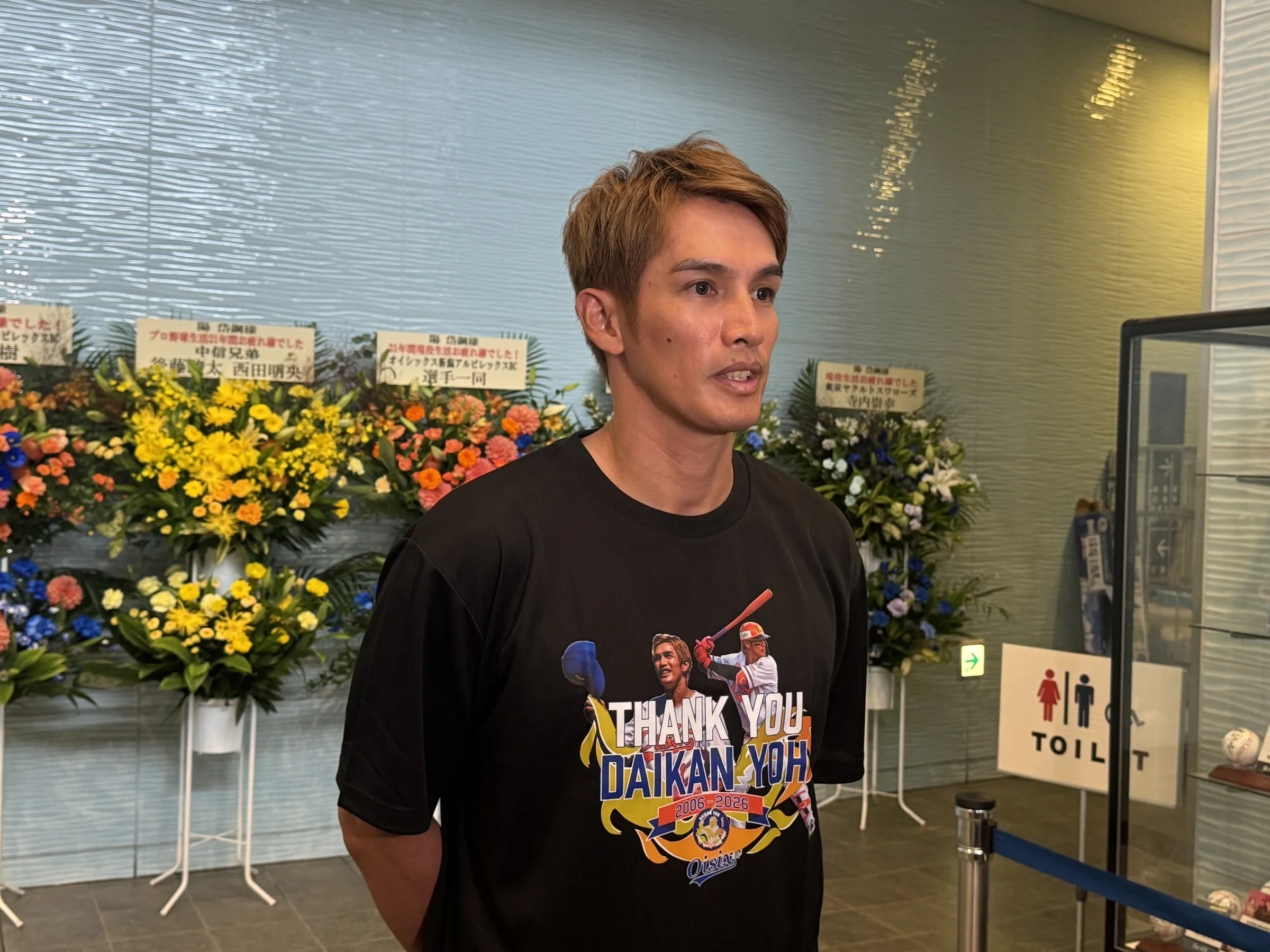 陽岱鋼引退賽前直言恩師平松正宏是心中唯一的英雄，並承諾以先發第一棒中外野手之姿全力奮戰以報答台日球迷長年支持。黃信維攝
