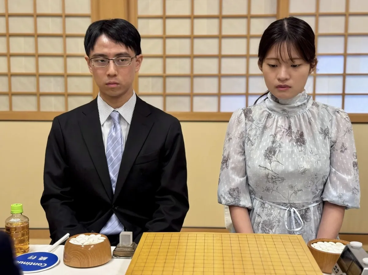 決賽對手日本組合一力遼九段、藤澤里菜七段。（海峰棋院）