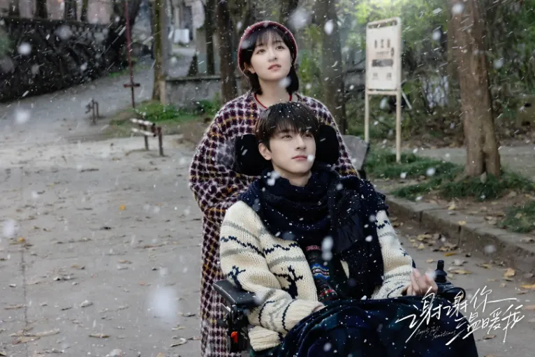 近3年最強現偶陸劇第5名：林一、李蘭迪《謝謝你溫暖我》｜豆瓣評價：7.6分（圖／取自微博）