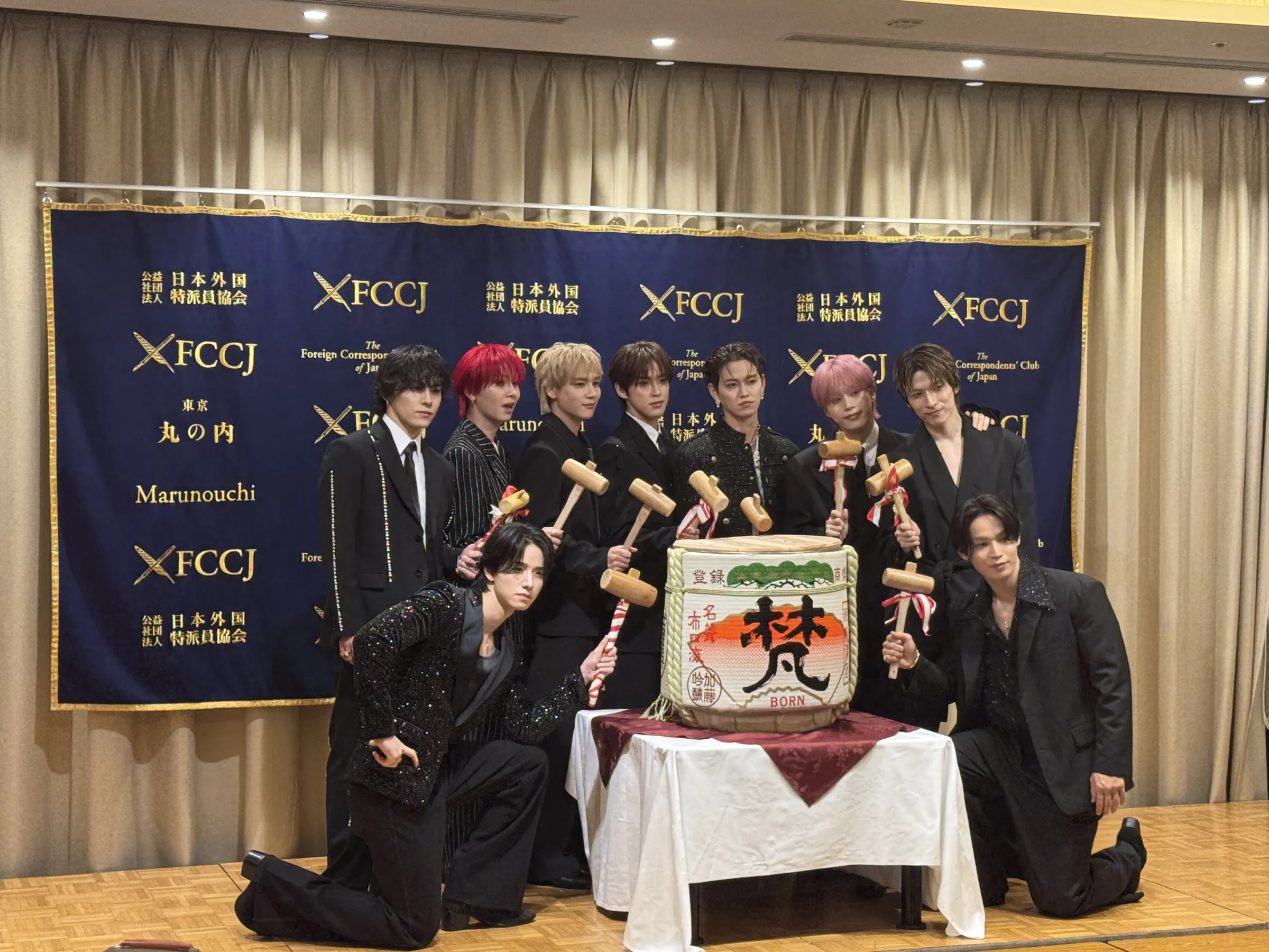 日本男團JO1在東京舉行全美出道出發式，宣布發行原創英文EP並展開北美巡演。（黃信維攝）