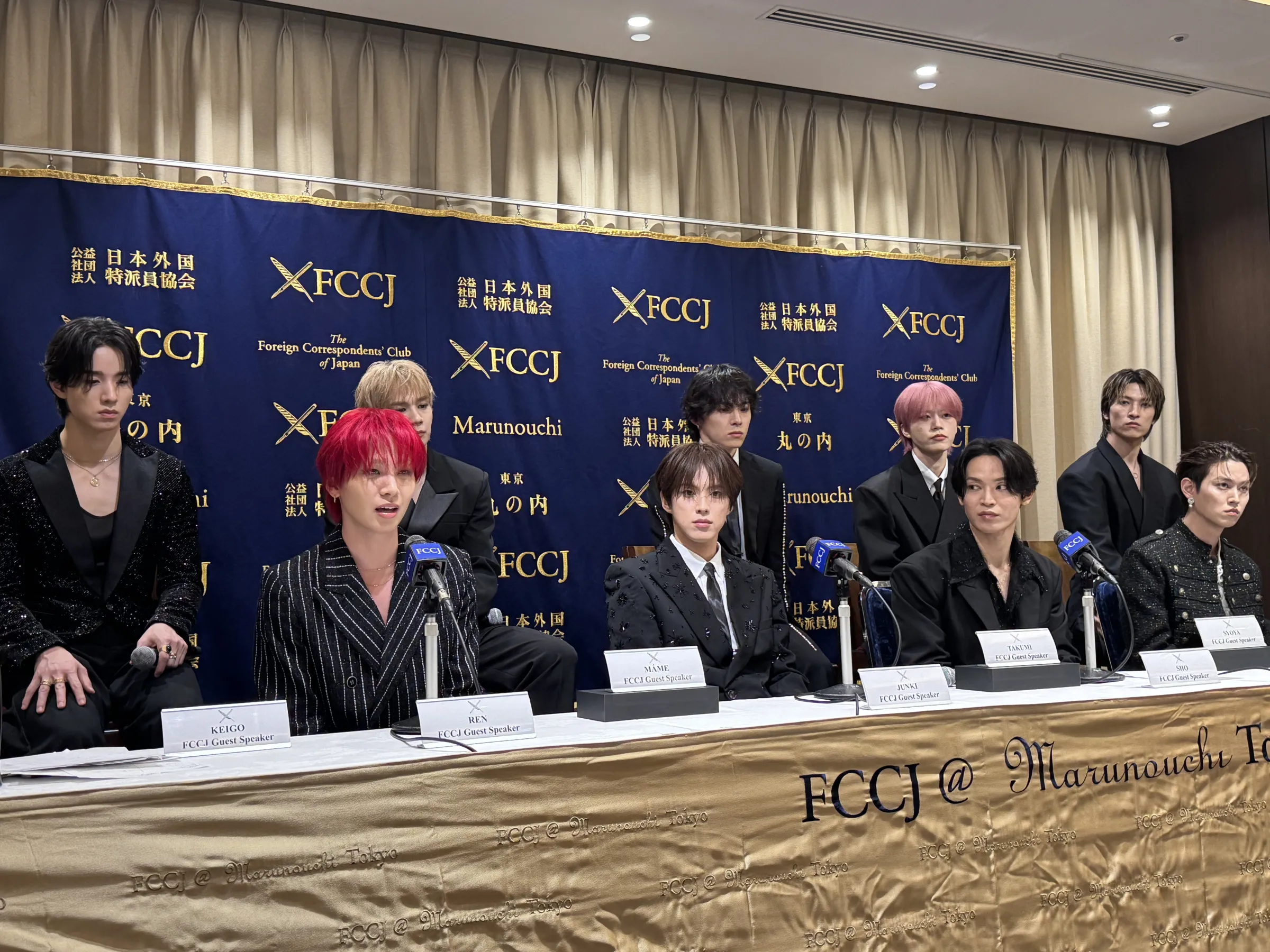日本男團JO1在東京舉行全美出道出發式，宣布發行原創英文EP並展開北美巡演。（黃信維攝）