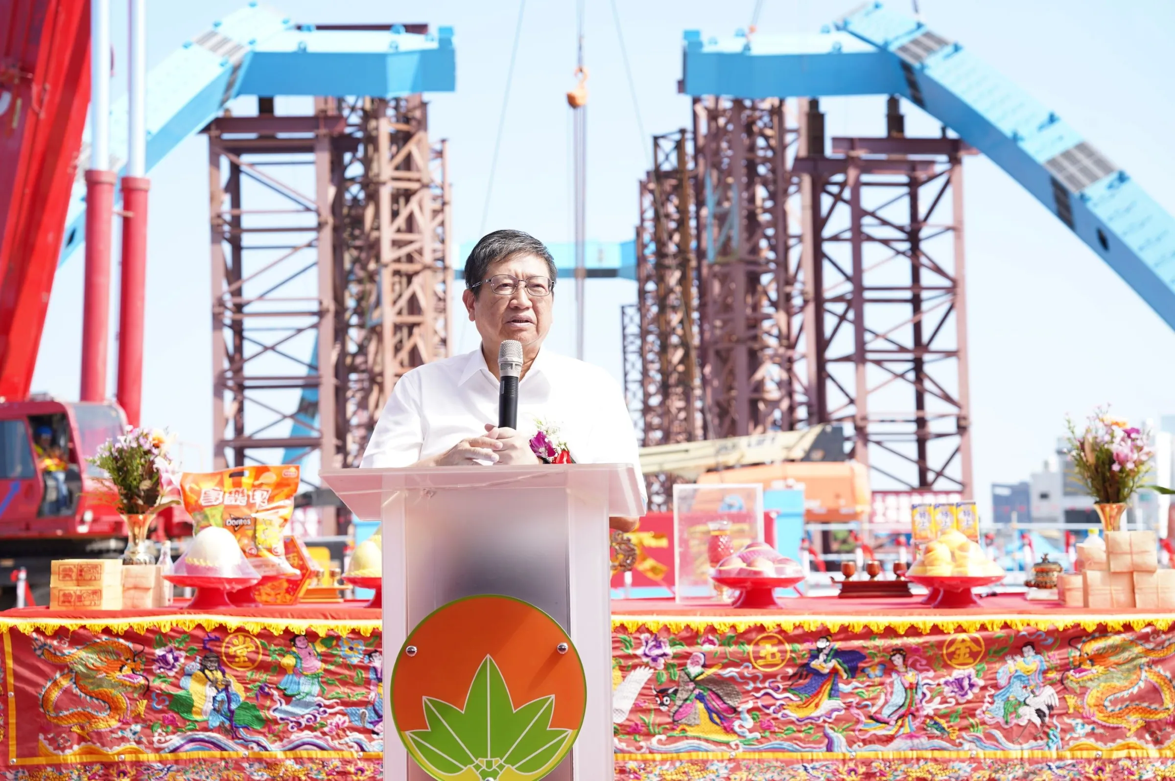 縣長楊文科盼明年6月底能全面完工通車，為新竹地區帶來重大且便利的交通改善。（圖/新竹縣政府提供）