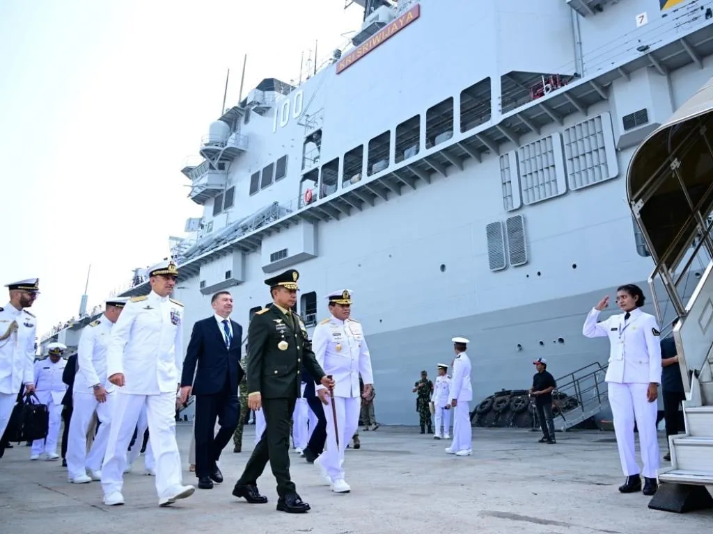 印尼正式接收退役「加里波底號」航空母艦，並更名為三佛齊號入列海軍艦隊。（取自印尼海軍粉專）