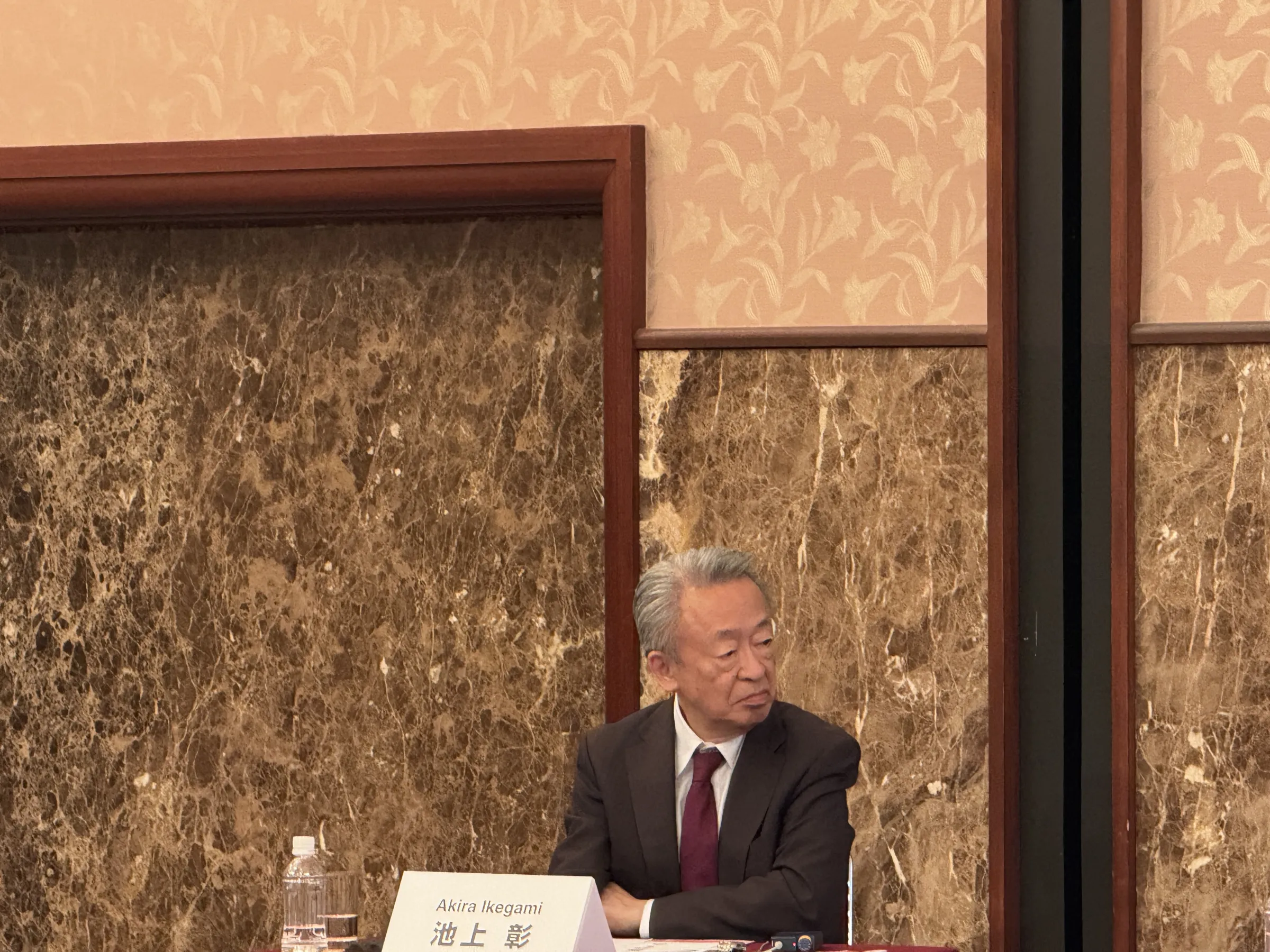 FPCJ創立50周年国際会議で各国の有力記者が登壇し、生成AIの脅威や米中対立・台湾情勢が揺るがす国際秩序における日本の自立外交とメディアの責務を議論した。黃信維