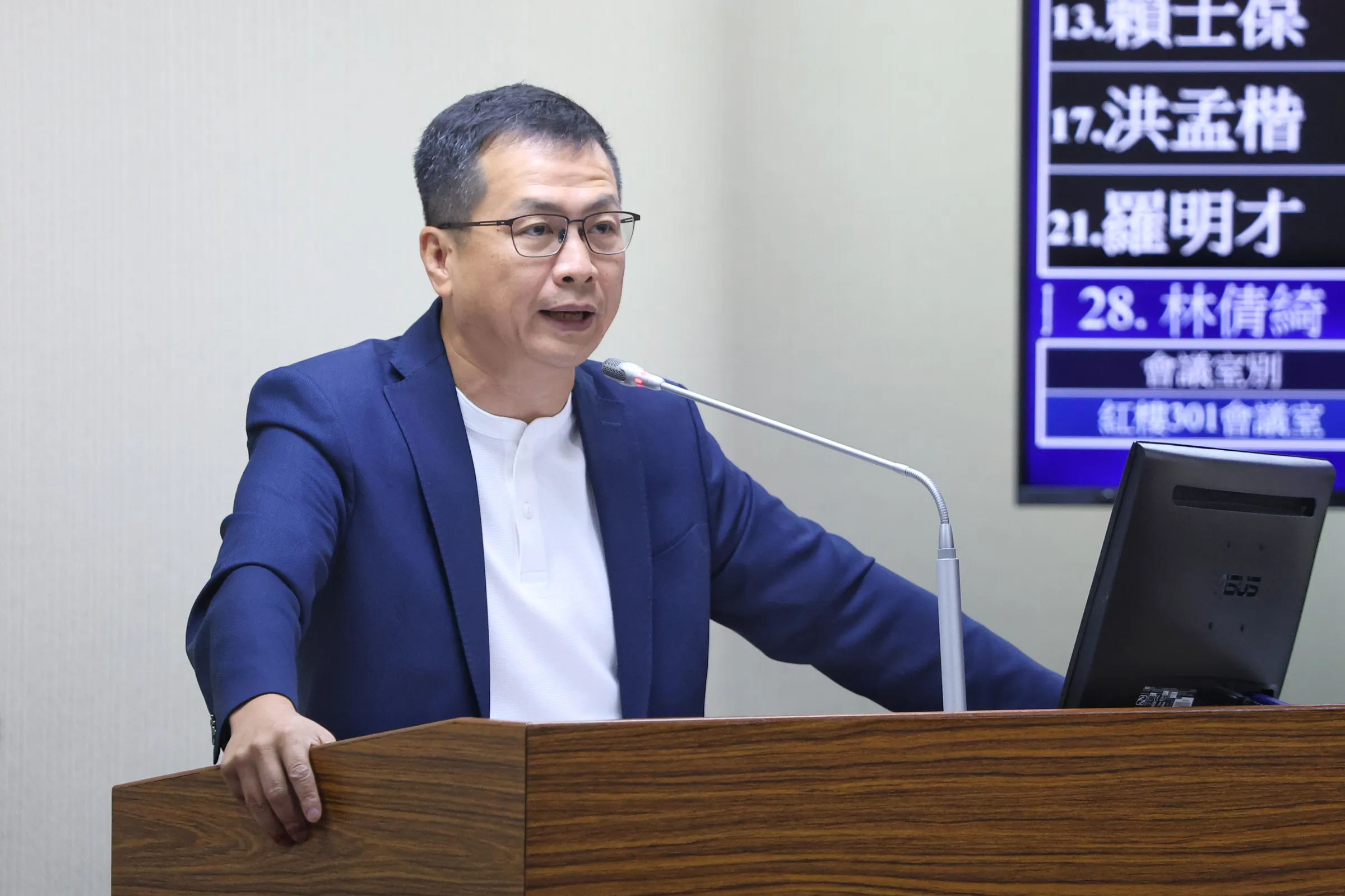 20261014-國民黨立委羅智強14日於外交國防委員會備詢。（顏麟宇攝）