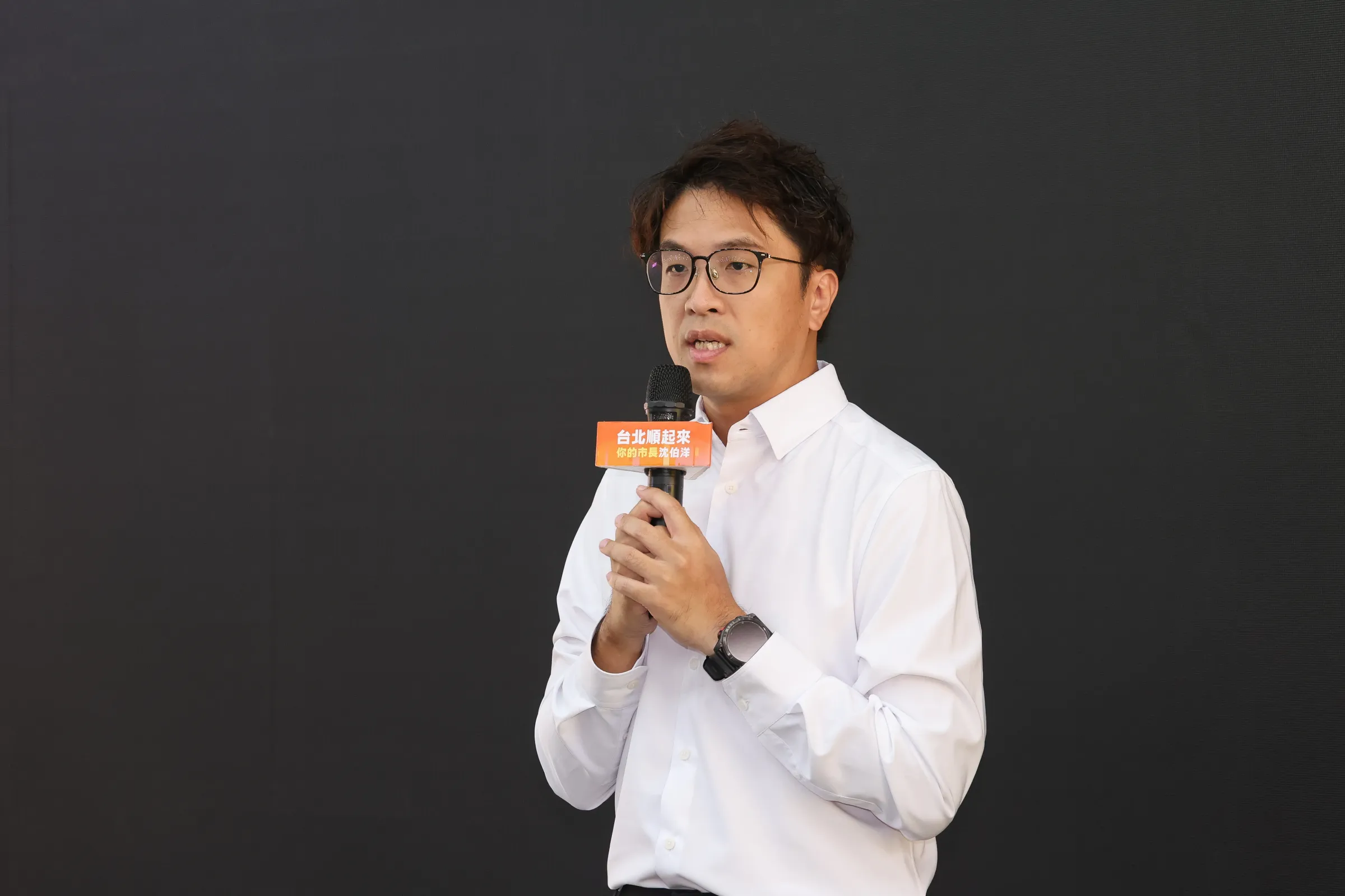 20261015-民進黨台北市長參選人沈伯洋，出席民進黨籍里長候選人座談會。（陳品佑攝）