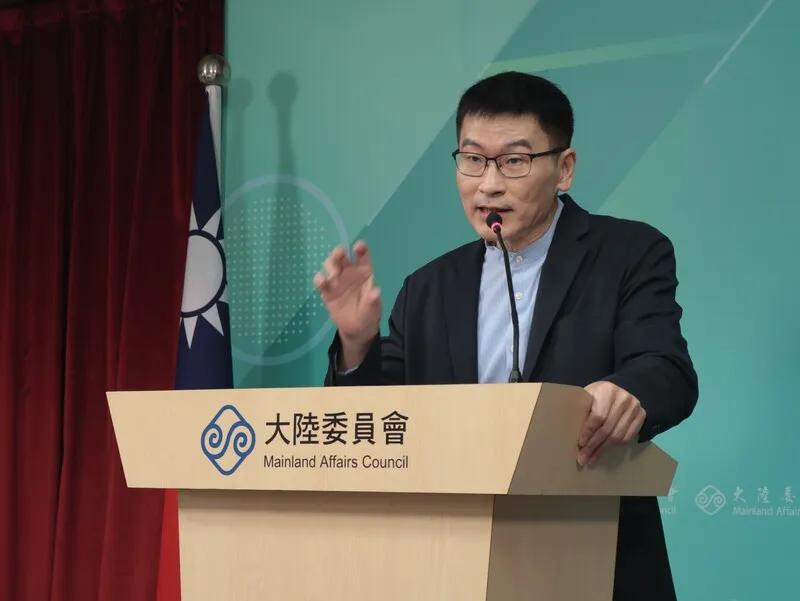 陸委會副主委梁文傑主持記者會 大陸委員會（陸委會）15日下午召開例行記者會，由副主委兼發言人梁文傑主持。中央社記者李雅雯攝115年10月15日