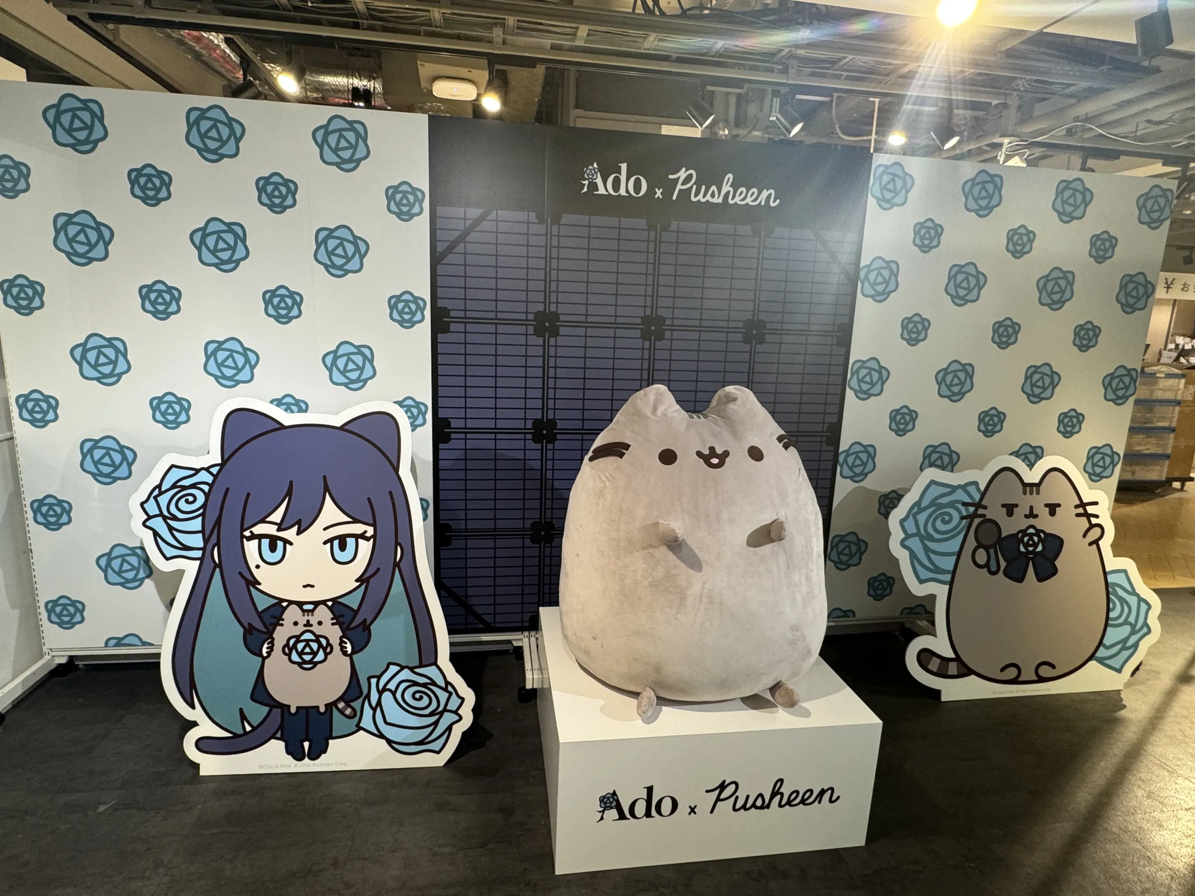 アメリカで高い人気を誇る猫キャラクター「Pusheen」が、熱烈なファンであるAdoとの初コラボPOP UPを渋谷で開幕し、日本市場におけるブランド本格展開を開始した。黃信維