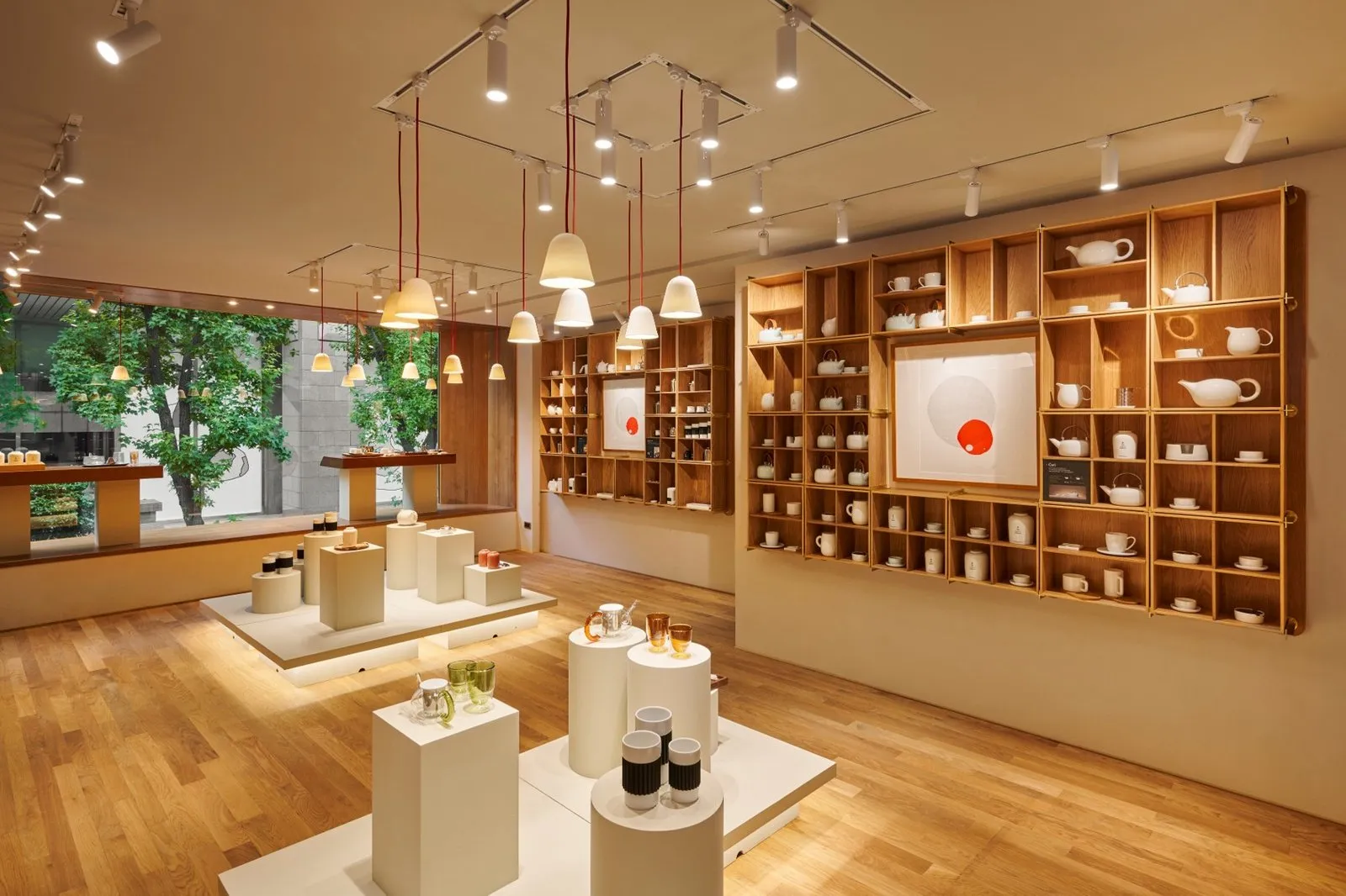 【二樓】「原創器具展演空間」完整呈現 smith+hsu 歷年設計茶器