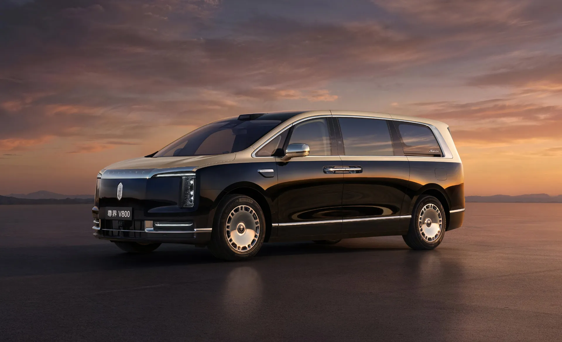 華為的「尊界V800」車型每輛單價高達人民幣上百萬元。（取自華為官網）
