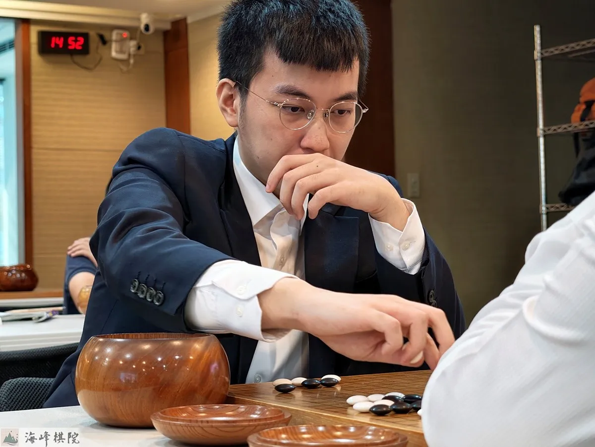 許皓鋐名人。（海峰棋院）