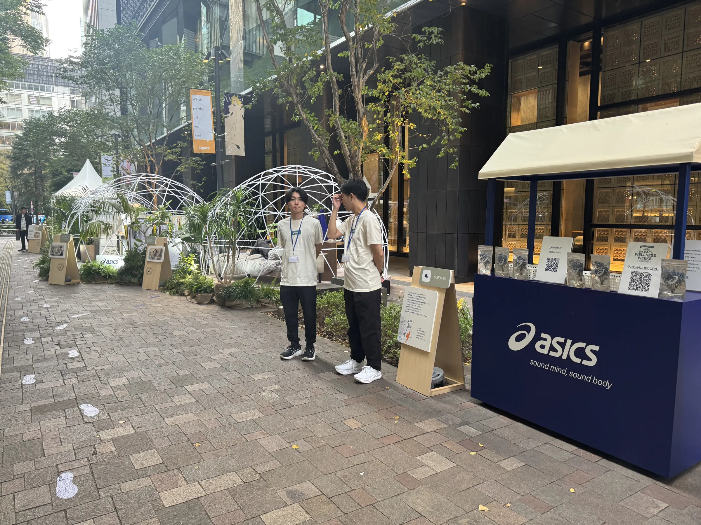 三菱地所は大手町ゲートビルの開業に合わせ、健康増進やエシカルマーケット、水辺空間の社会実験など多彩なソフト施策を公開し、大手町から神田へと広がる賑わいと回遊性の創出を示した。黃信維