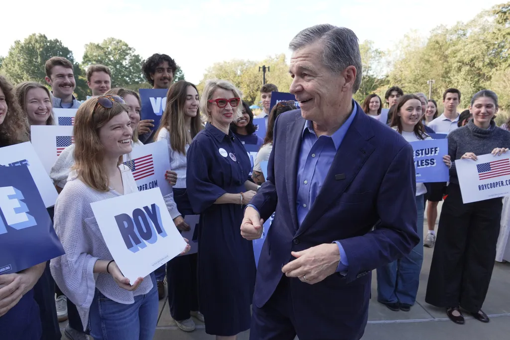 北卡羅萊納州民主黨聯邦參議員候選人、前州長古柏（Roy Cooper）。（美聯社）