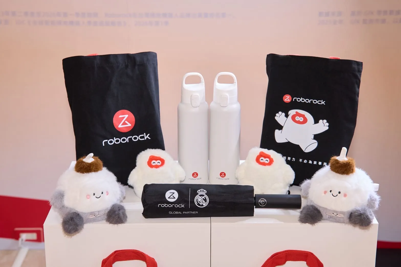 活動期間參與現場互動即有機會將旗鑑Saros 20掃拖機器人、洗地機新品F25 steam等大獎帶回家