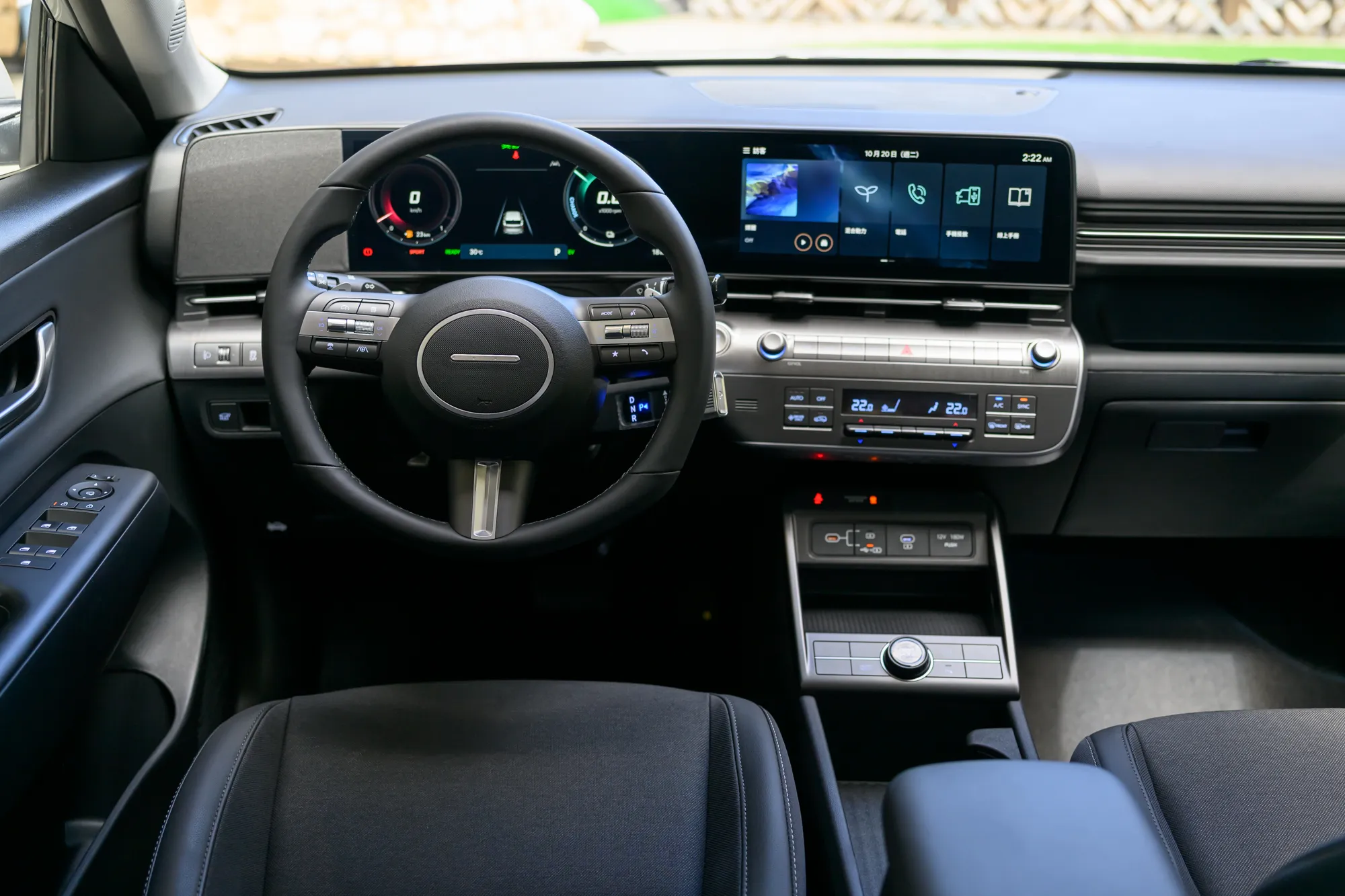 Kona Hybrid鎖定約90萬至110萬元的進口B-SUV市場，主要客群涵蓋單身族、頂客族及小家庭。（南陽實業提供）