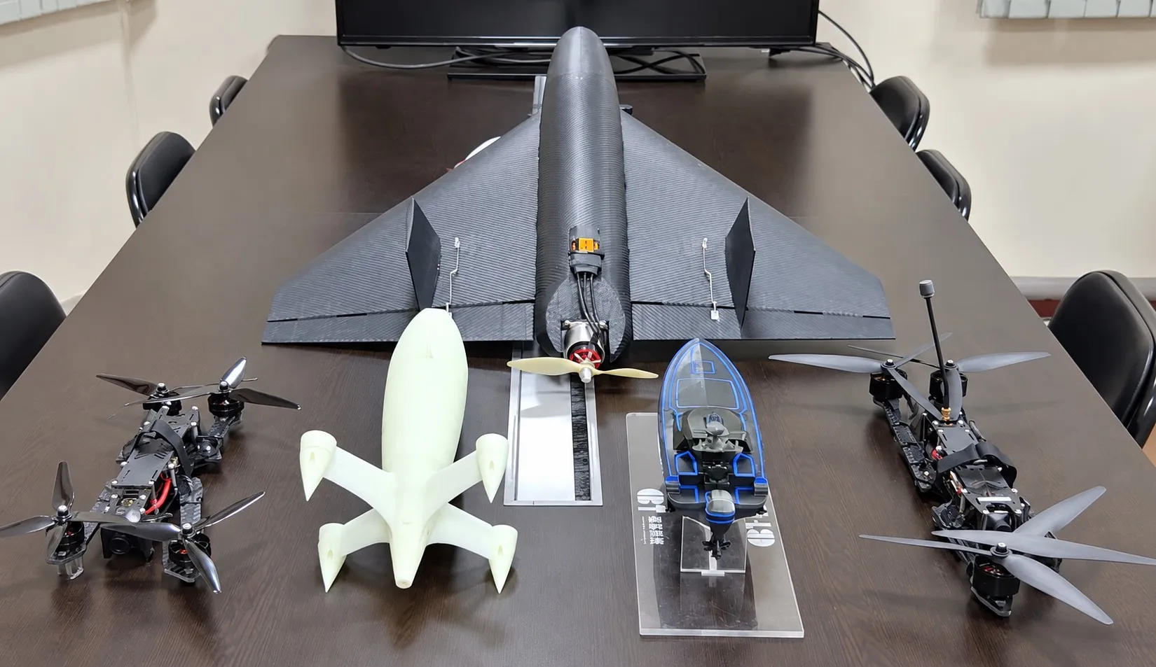 20261022-碳基科技22日表示，參與中科院「銳鳶二型」無人機委製案已全數如期完成交機，並著手籌備後續量產規劃。（碳基提供）