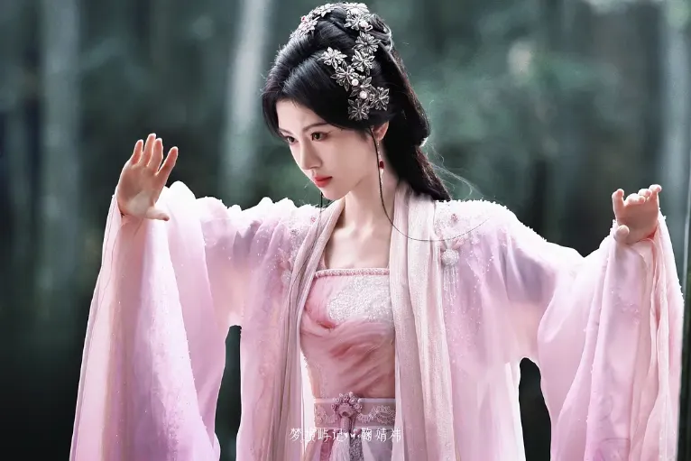 近3年最美仙俠陸劇女主角第1名：鞠婧禕《月鱗綺紀》（圖／取自微博）