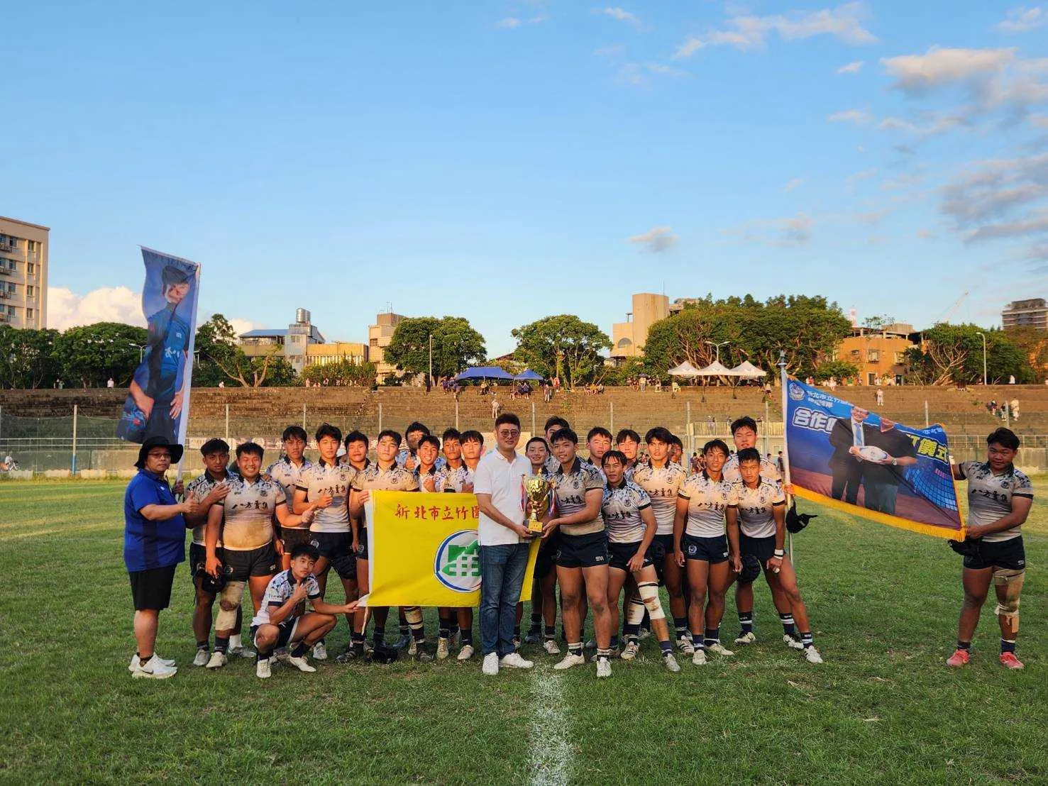 新北竹圍高中橄欖球隊在115年全國橄欖球聯賽五戰全勝勇奪高中組冠軍（新北市政府提供）