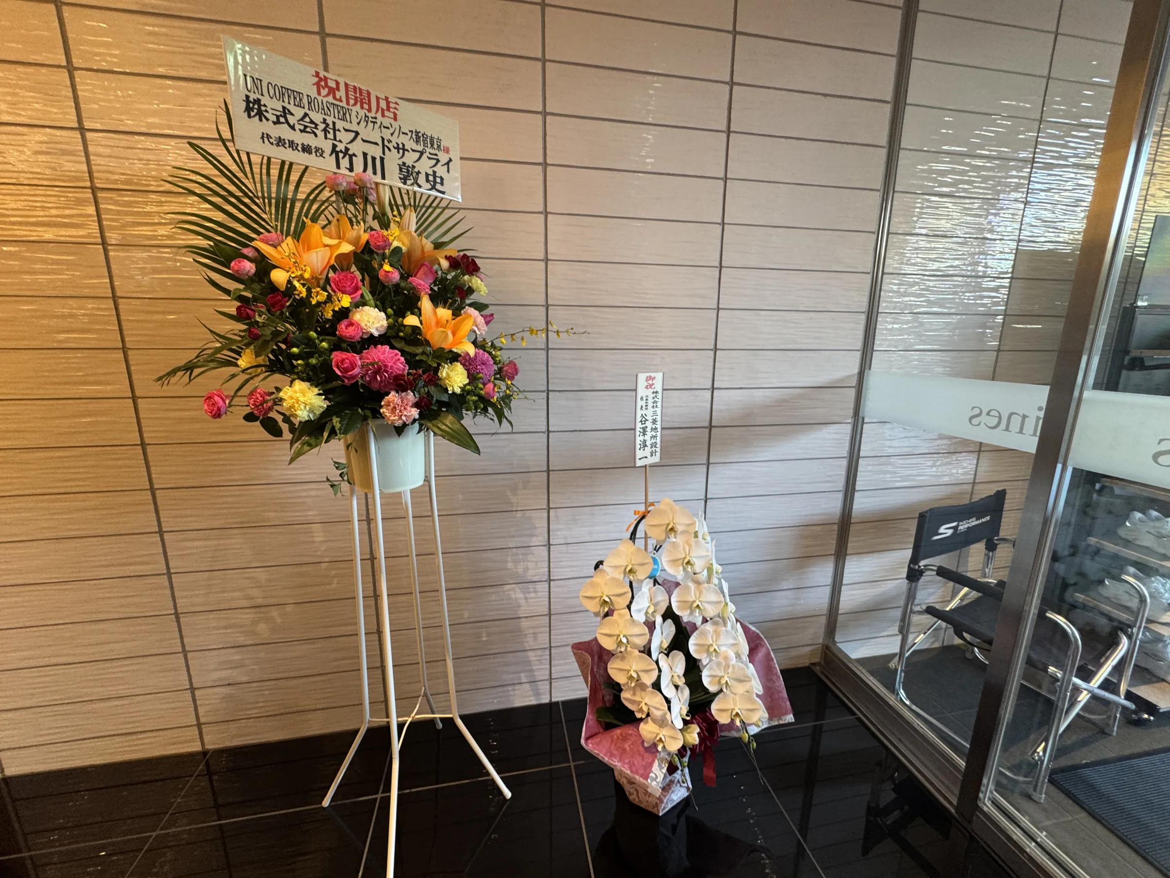 インフルエンサーのもーちぃ氏が百人町の多文化な食文化を熱弁し、本日開業の北新宿をはじめとするシタディーン4施設が地域と融合した暮らすような滞在をアピールした。黃信維