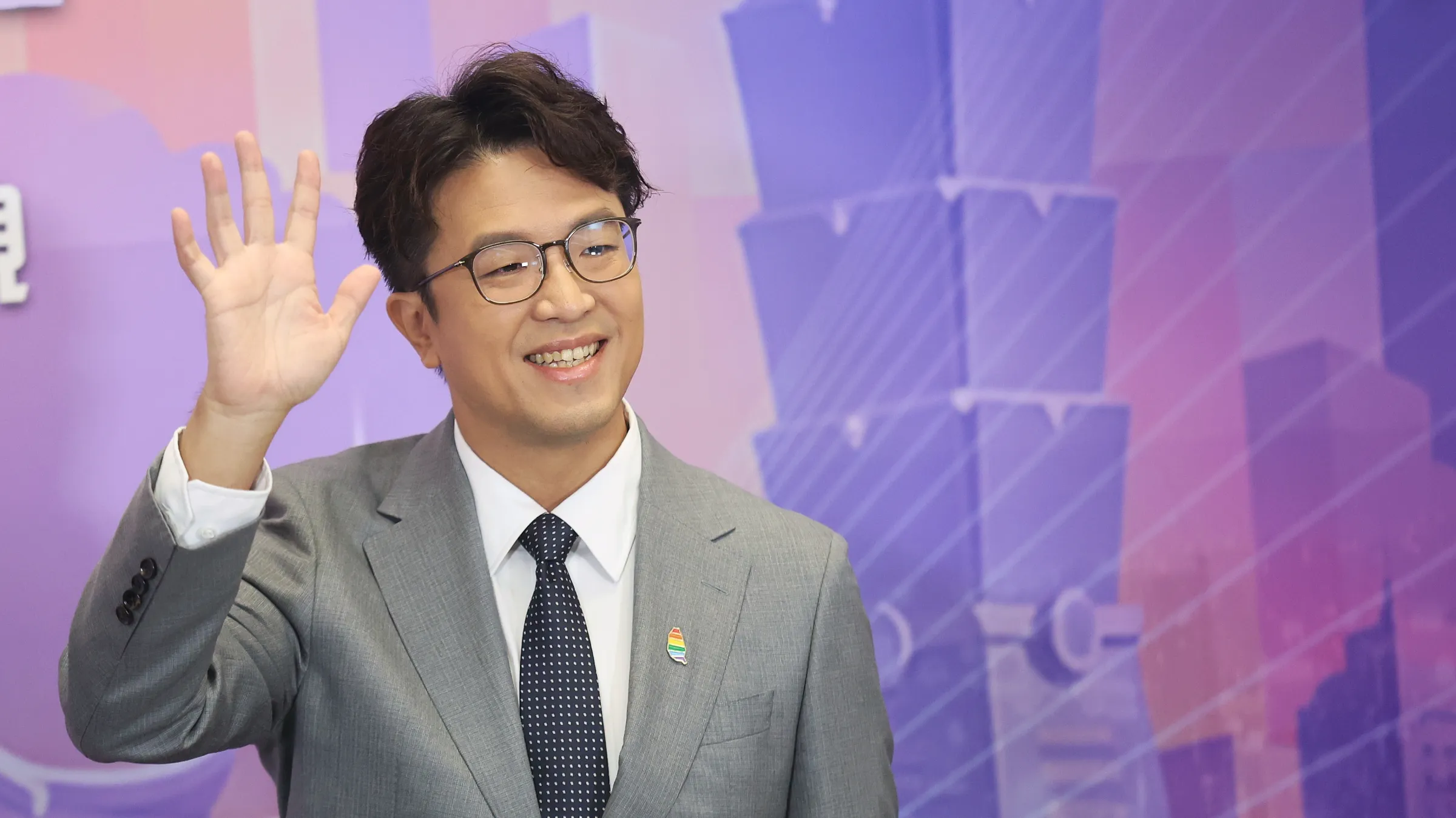 20261031-民進黨台北市長候選人沈伯洋31日出席台北市長選舉電視辯論會。（柯承惠攝）