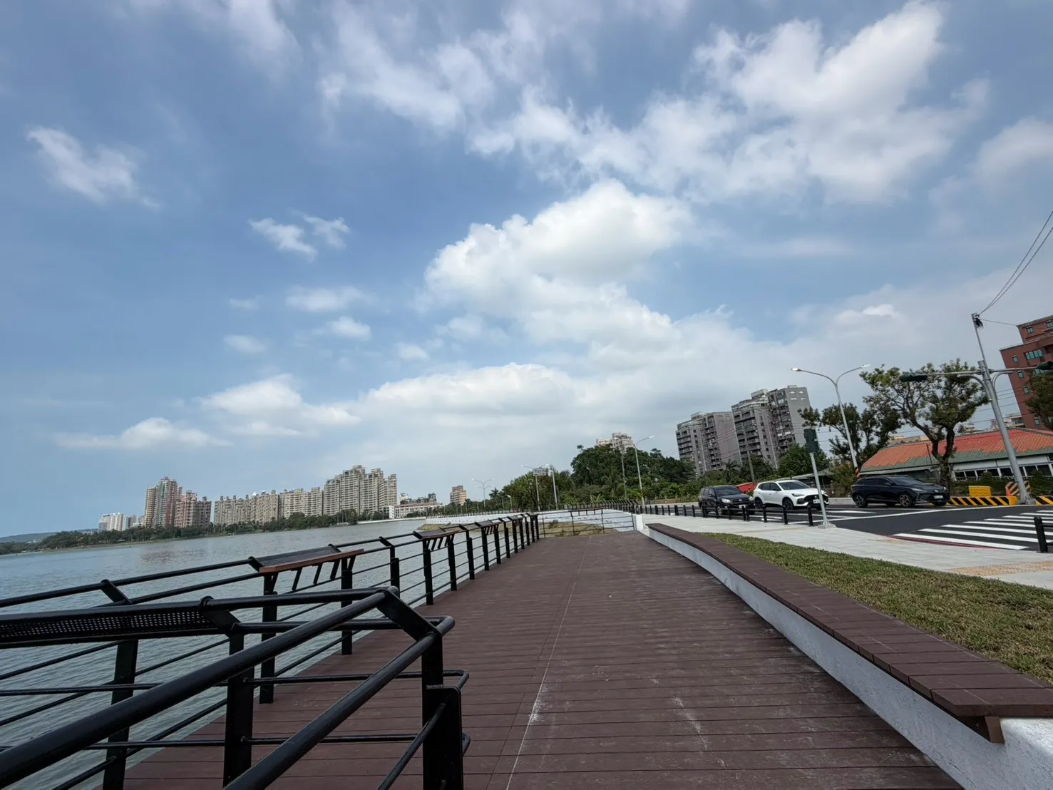 澄清湖環湖景觀步道。（圖／取自高雄市政府）