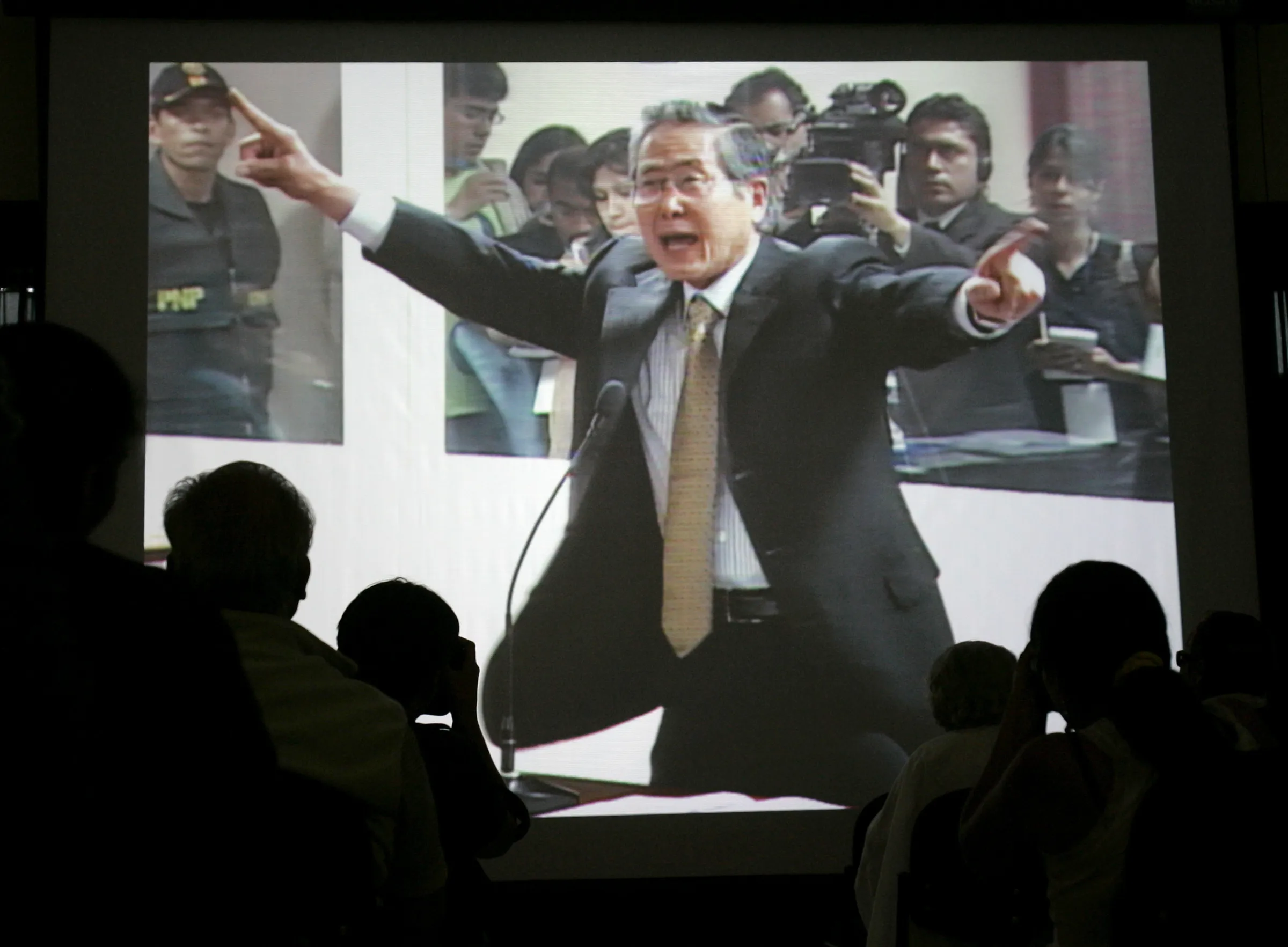 日裔的祕魯前總統藤森謙也，2009年因貪汙入獄，24日因病重獲得總統庫琴斯基特赦。（美聯社）