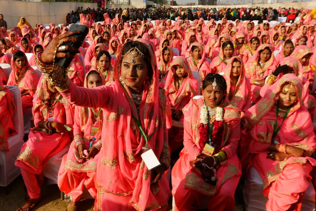 印度女權、印度女性，印度舉行集體婚禮。（AP）