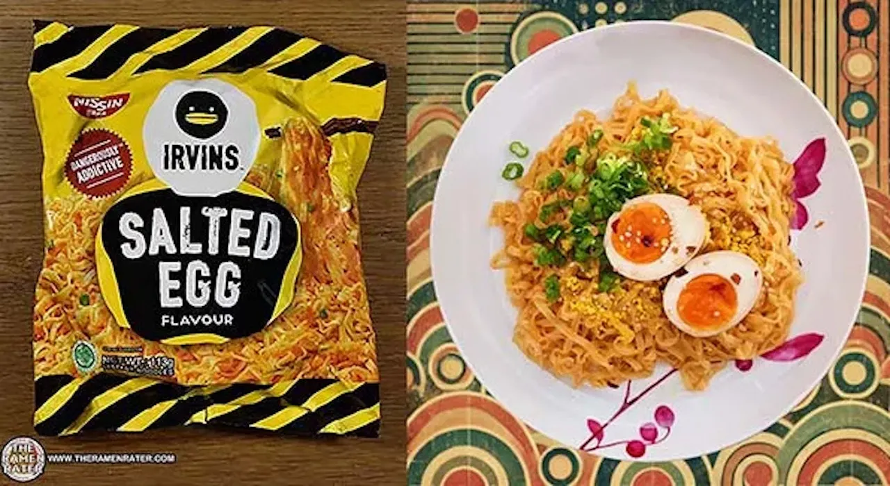 Irvins x 日清「鹹蛋黃拌麵」(新加坡)。(圖/翻攝自YouTube)