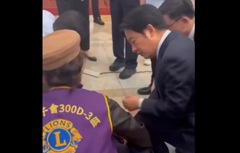 獅子會成員參訪總統府突昏倒, 總統賴清德化身「賴醫師」進行救護。(取自邱議瑩臉書影音)