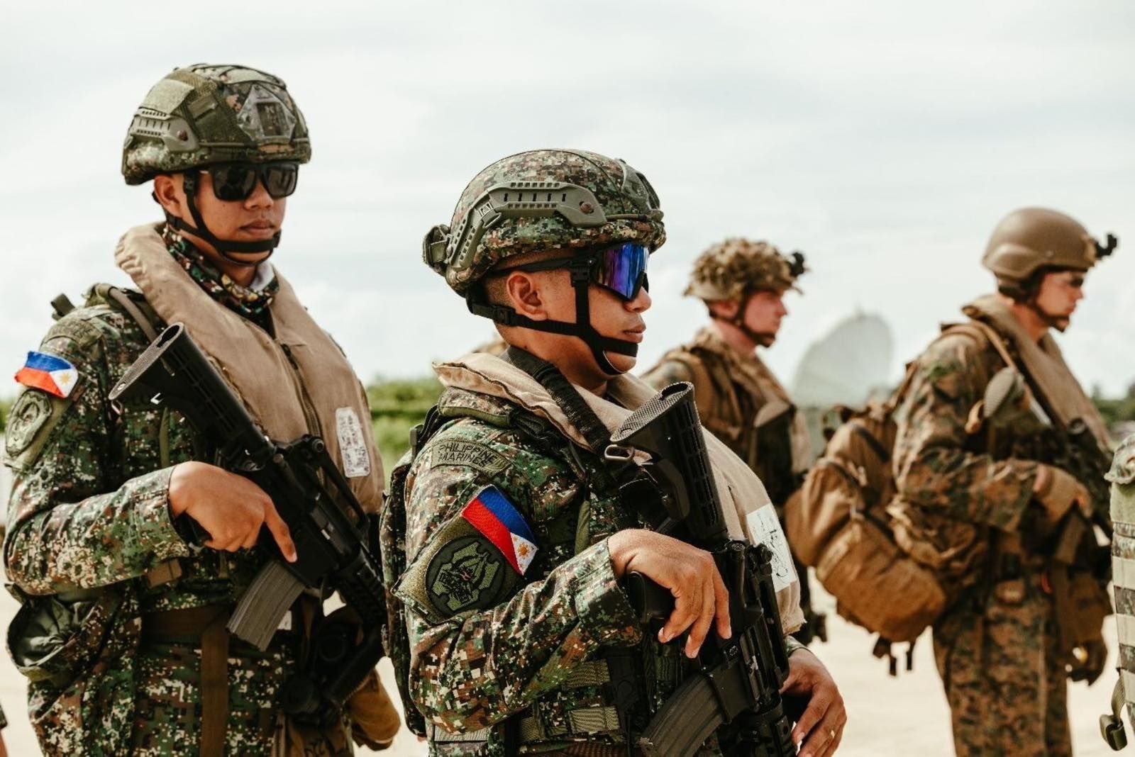 菲律賓海軍陸戰隊與美軍進行聯合演習。(翻攝自菲國國防部)