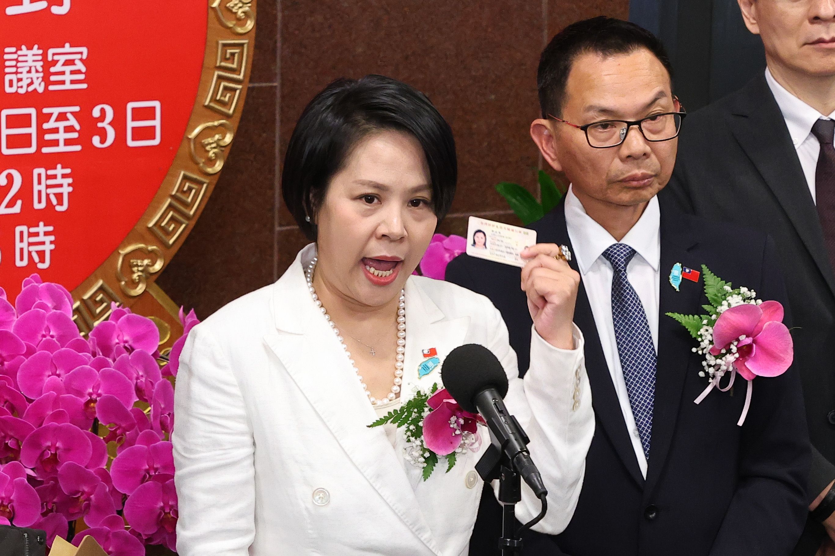 20260203-民眾黨新科立委李貞秀3日宣誓就職立法委員。(顏麟宇攝)