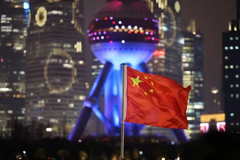 中國多年的消費低迷和樓市滑坡重創了傳統行業,迫使企業去尋找新的增長動力。(圖片來源:via華爾街日報)