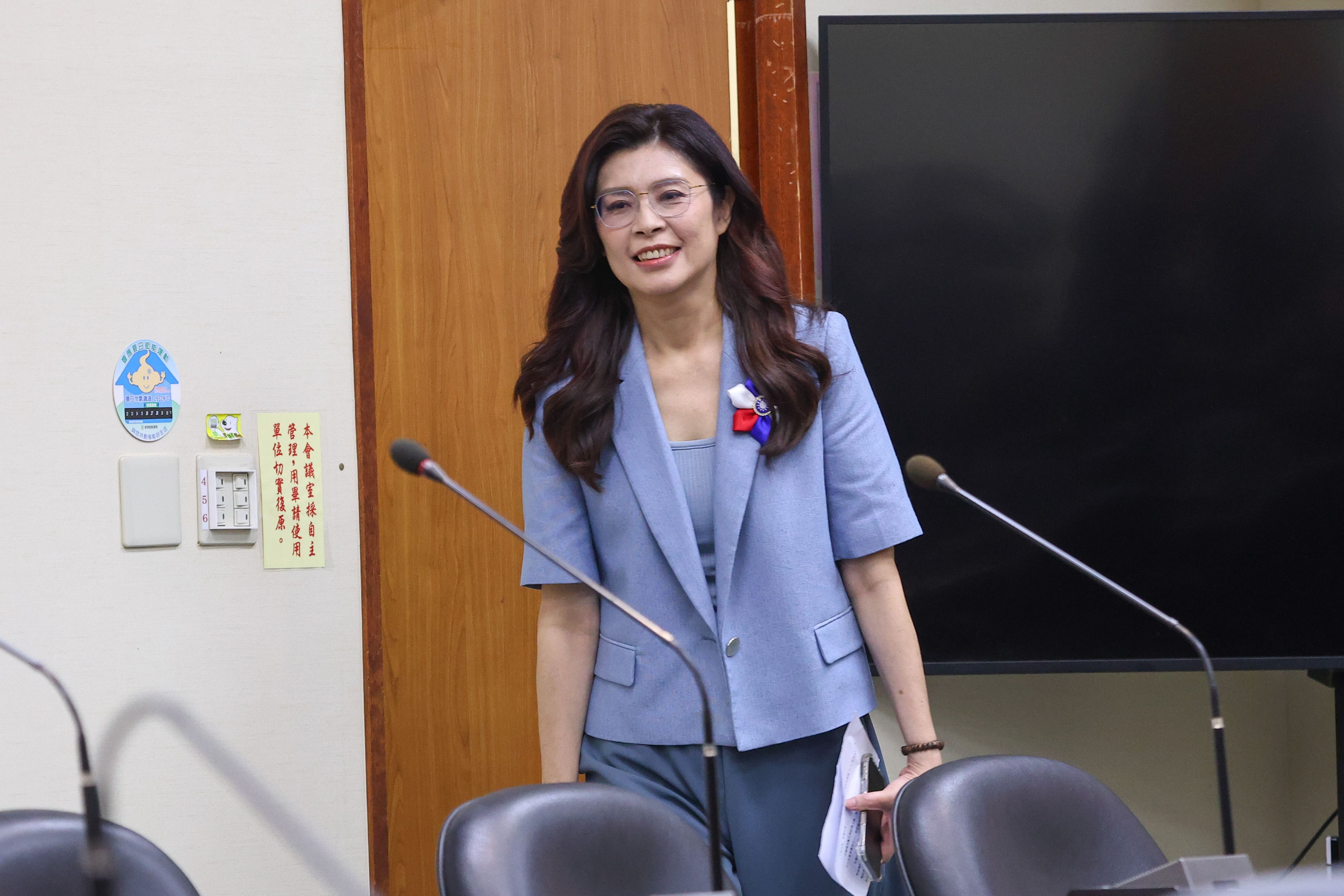 20260330-國民黨主席鄭麗文30日親自召開率團訪問大陸記者會。(顏麟宇攝)