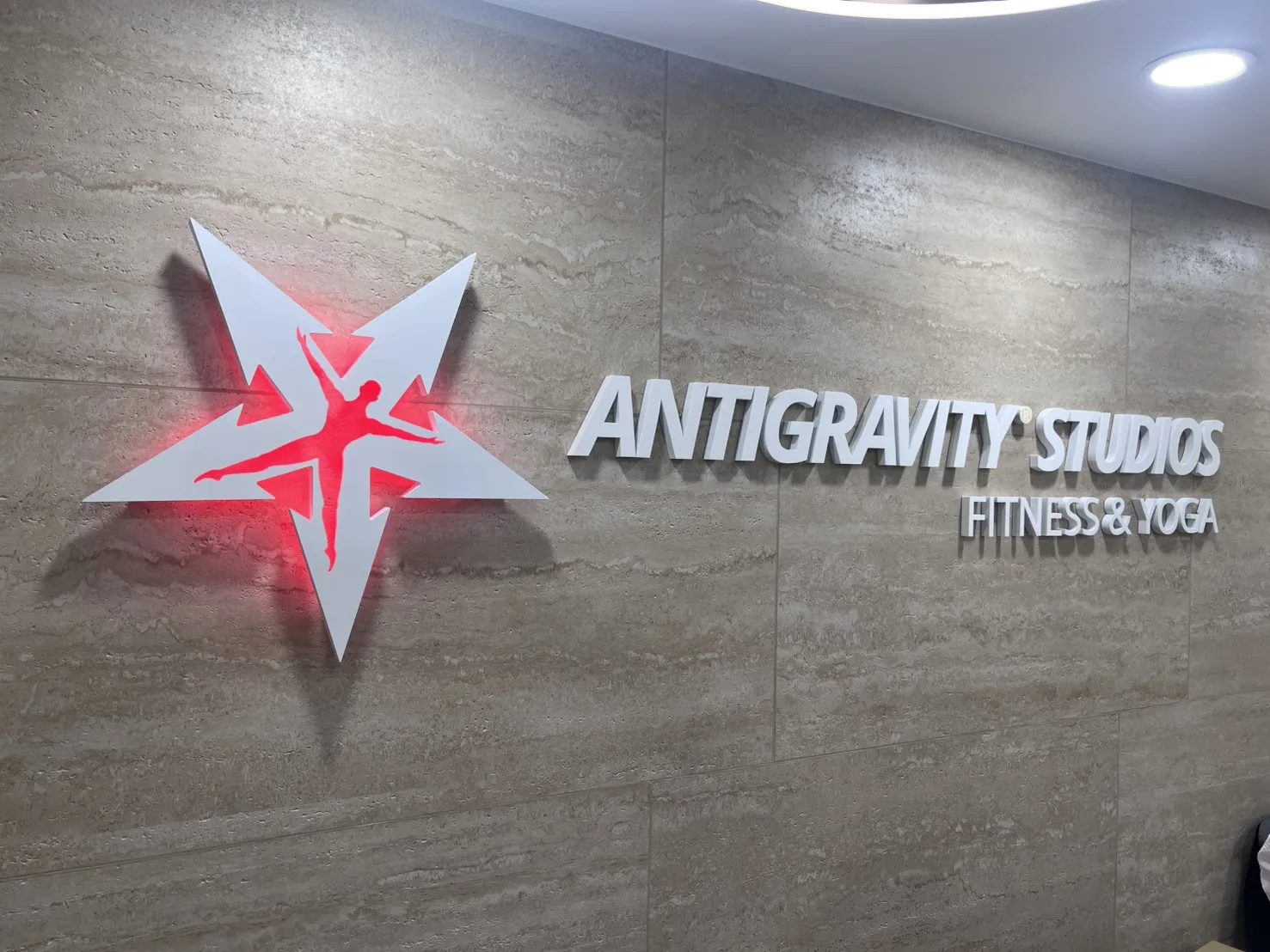 維西杰集團(WCJ)獨家代理引進,全球首間 AntiGravity® 獨立旗艦館正式進駐台北中山,引領台灣高端身心修復運動新風潮。(圖/維西杰集團)