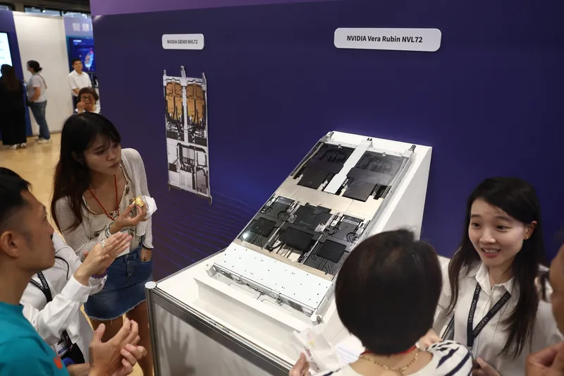 鴻海股東會展示AI伺服器關鍵模組 鴻海29日在總部虎躍廠舉行115年股東常會,會場展示NVIDIA Vera Rubin NVL72關鍵模組Compute Tray。中央社記者王騰毅攝115年5月29日