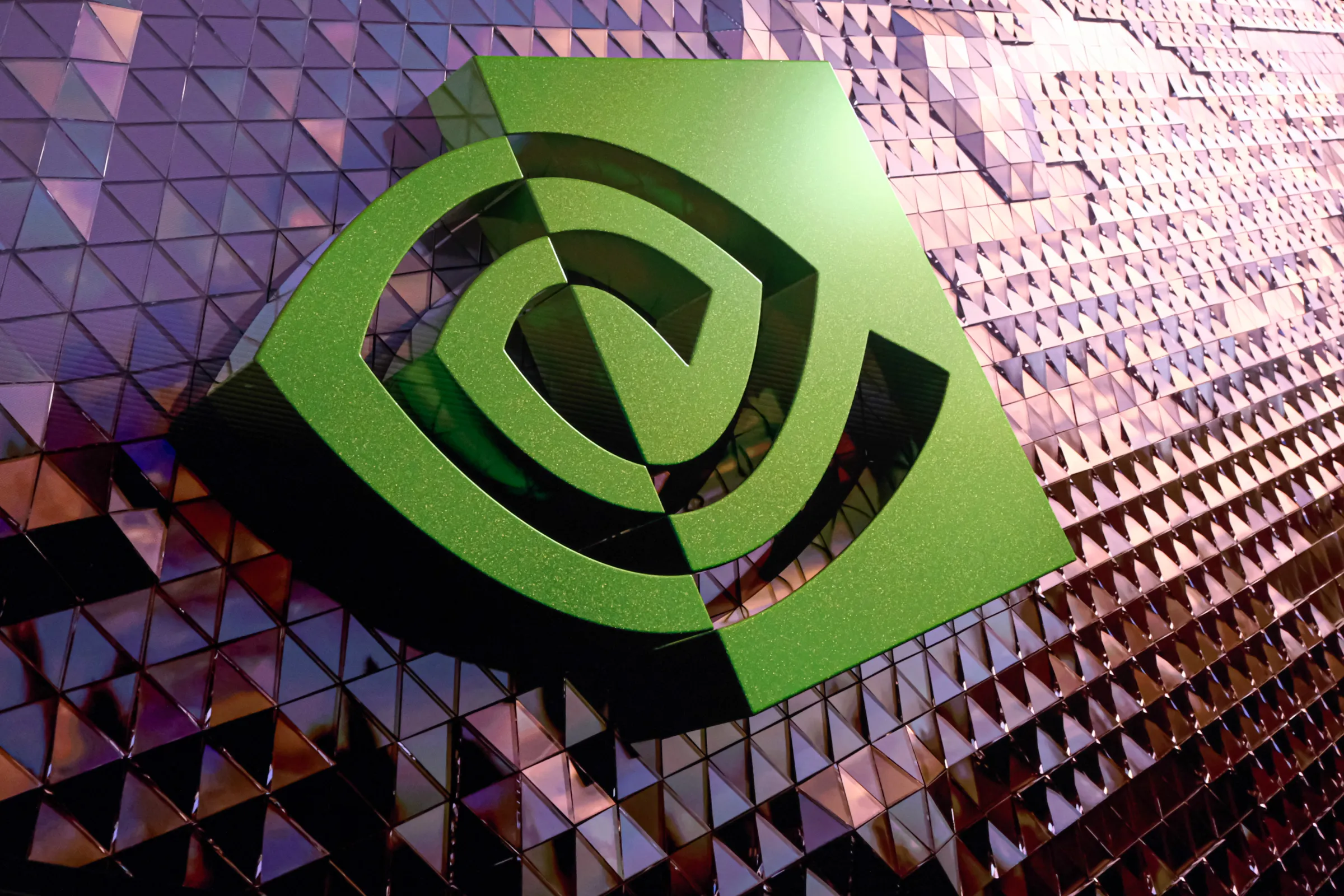 20260601-NVIDIA創辦人曁執行長黃仁勳1日於台北流行音樂中心發表「NVIDIA GTC Taipei 2026黃仁勳主題演講」,圖為NVIDIA的Logo。(劉偉宏攝)