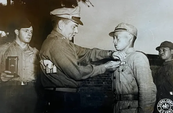 由魏德邁帶出來的國軍子弟兵不只不能餓肚子,還必須要有榮譽感,有了榮譽感才有可能忠誠於中華民國。(胡佛研究所)