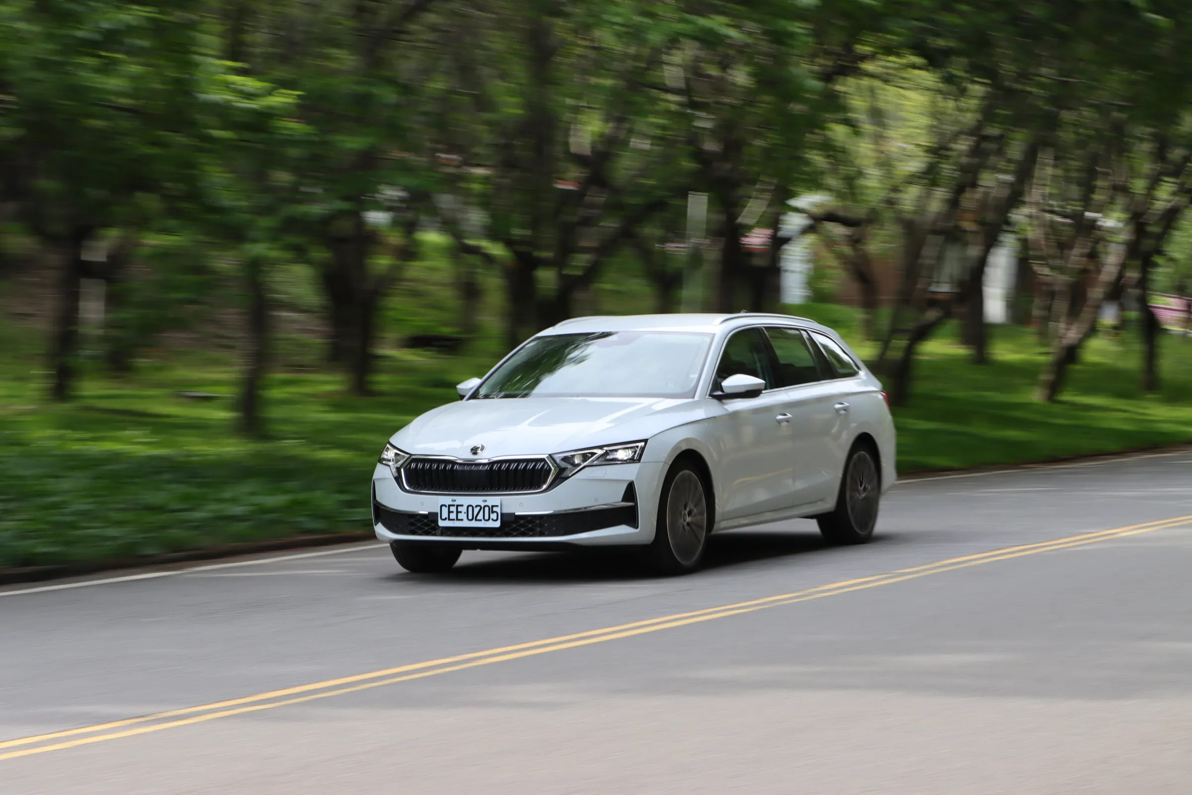 瞄準休閒、越野市場需求,Skoda Taiwan最熱銷Octavia Combi旅行車款主攻4x4四輪傳動系統。(劉芯衣攝)