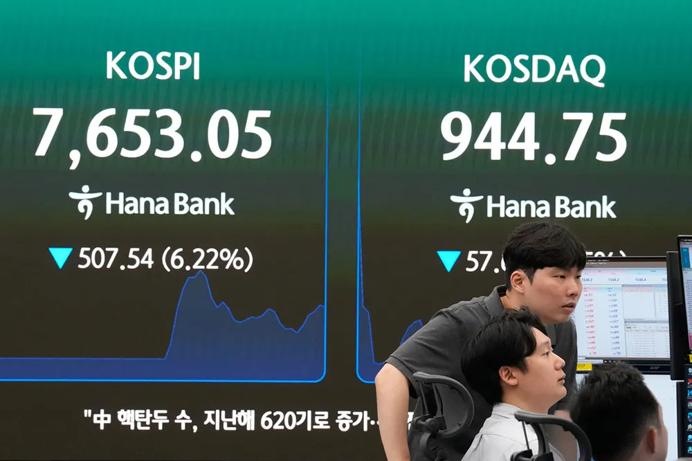 南韓首爾韓亞銀行(Hana Bank)總部的外匯交易室(美聯社)