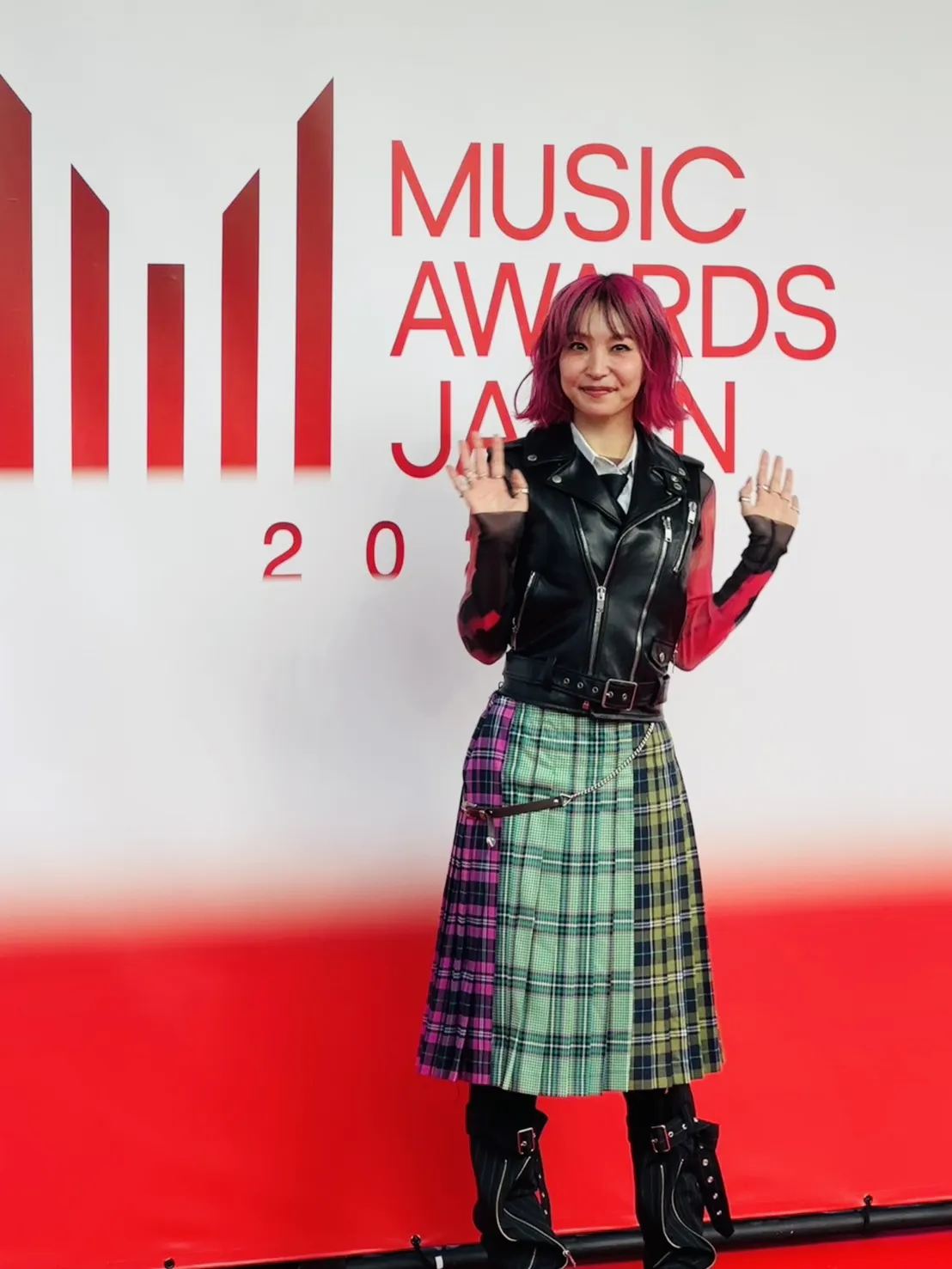 日本最大規模の国際音楽賞「MUSIC AWARDS JAPAN 2026」が全78部門の受賞者を発表し、サカナクションとMrs. GREEN APPLEが大賞を獲得、授賞式の模様は世界へ配信された。黃信維