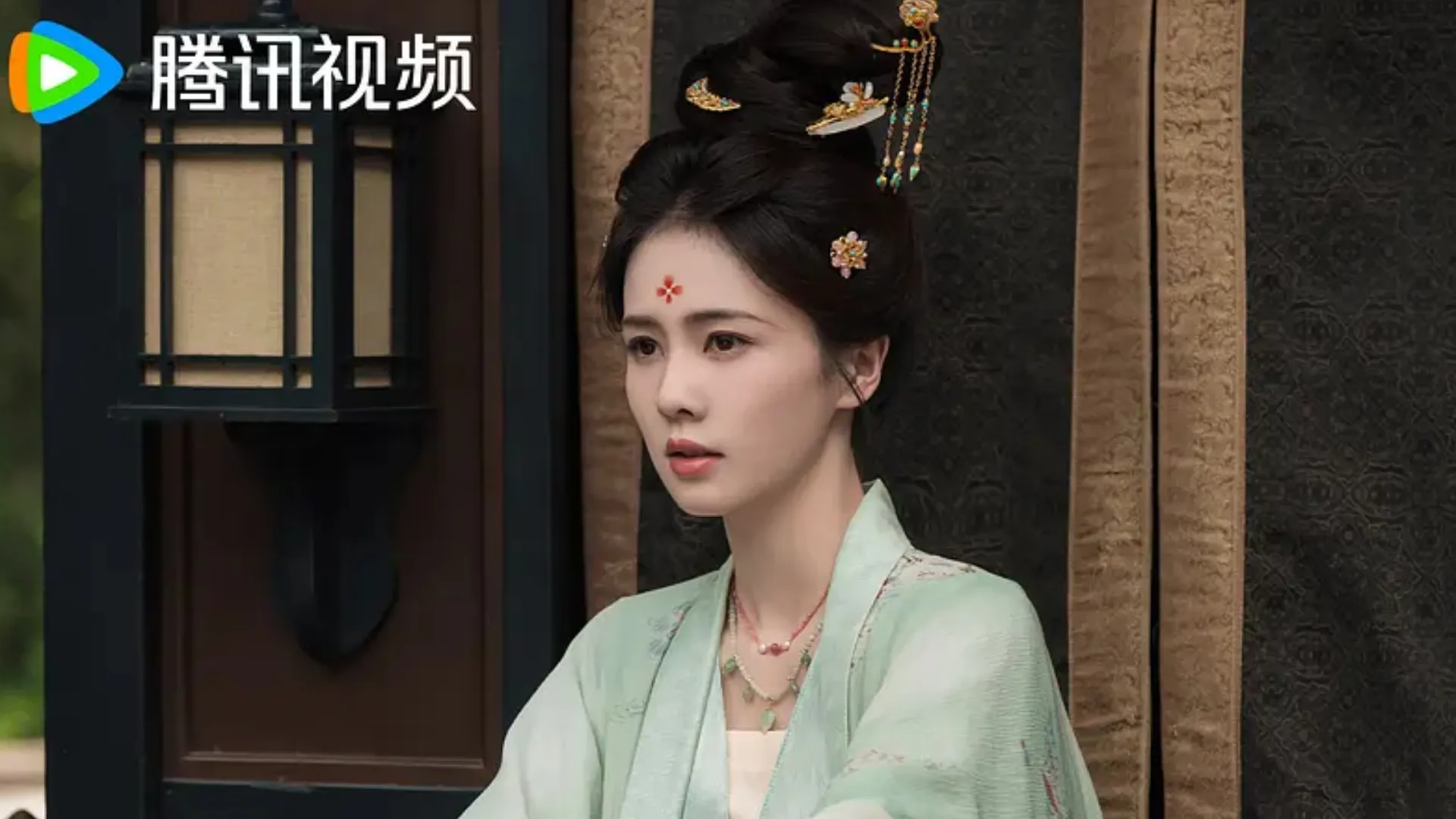 白鹿莫離(圖/取自微博)