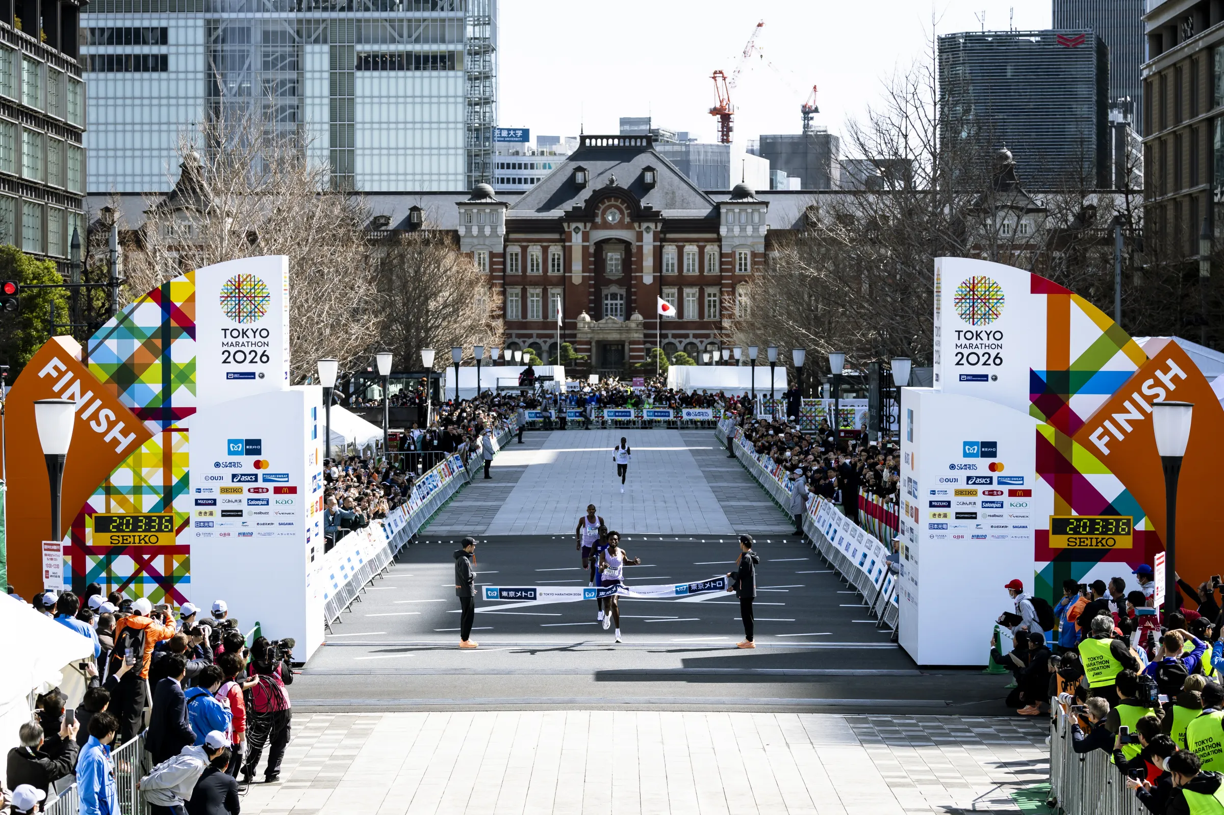 Tokyo Marathon 2027 will expand its field to a record 40,000 runners, offer the highest prize money in Abbott World Marathon Majors history, introduce new race divisions, and feature an aerial display by the Blue Impulse aerobatic team. Photo from a previous edition. (Photo/©Tokyo Marathon Foundation)
