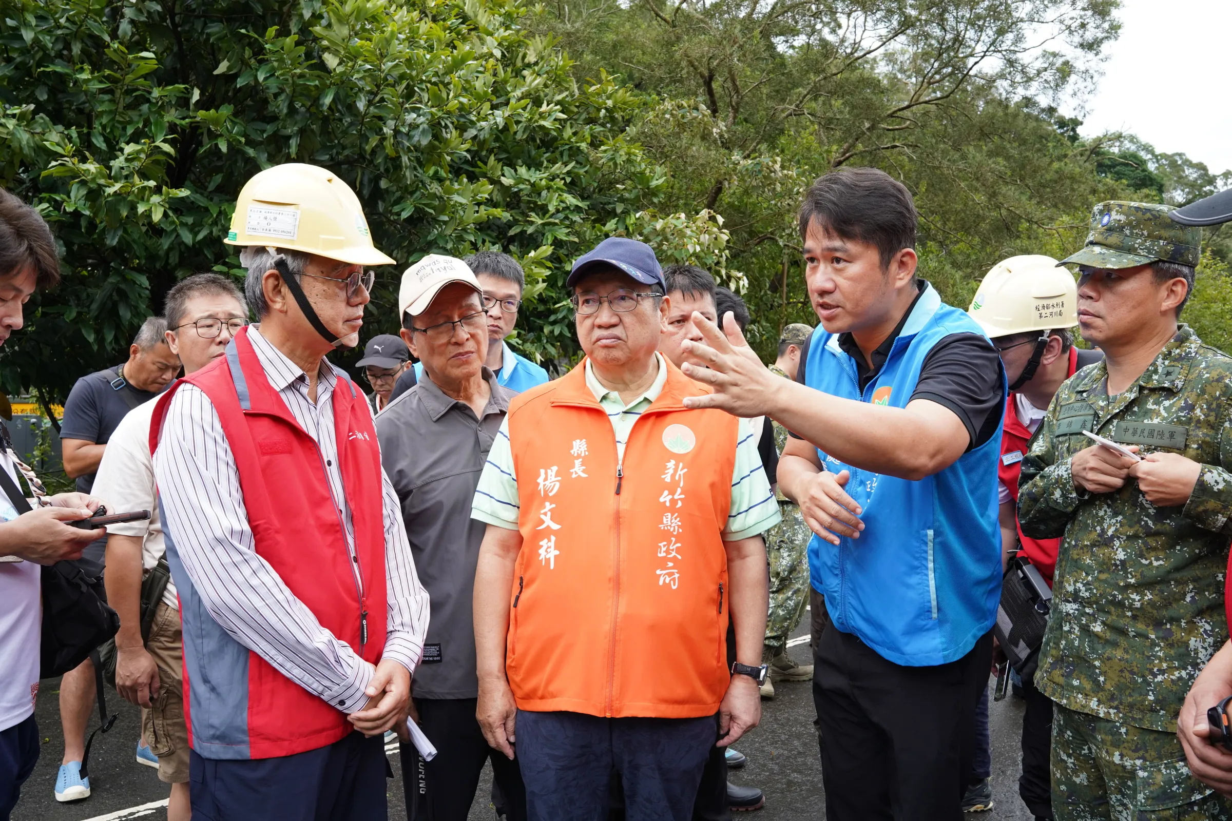 竹縣府工務處說明縣道120線復舊工程緊急處理作為。(圖/新竹縣政府提供)