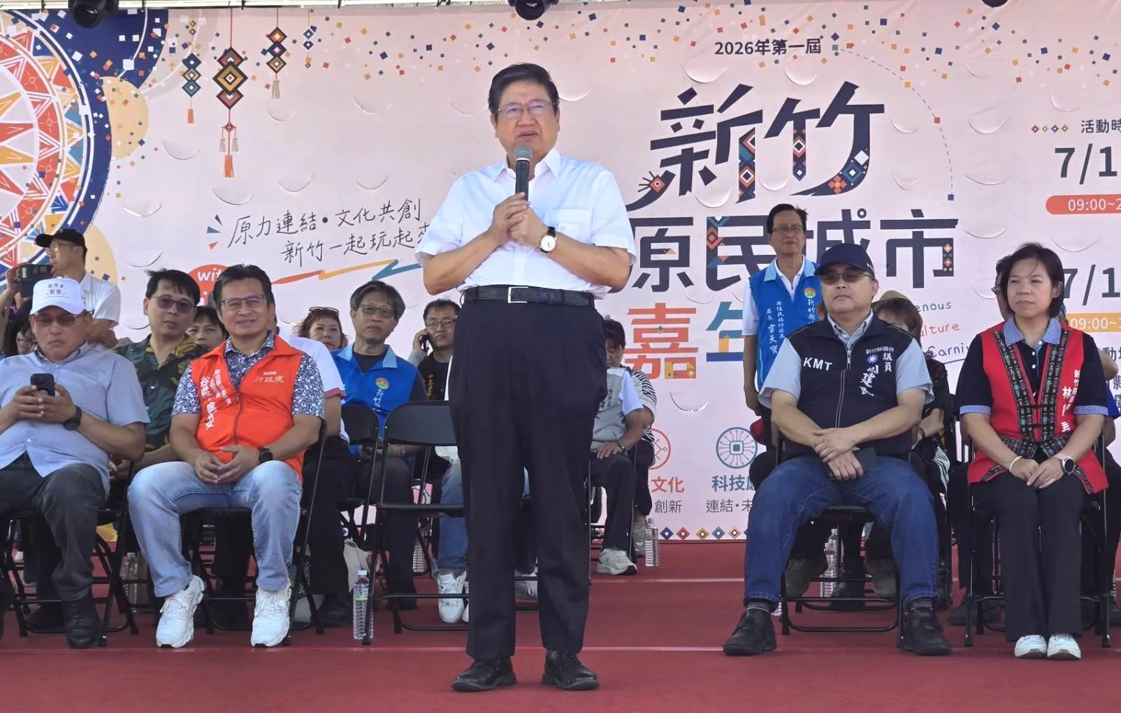 新竹縣長楊文科期盼各界共襄盛舉,用購買行動給原鄉農民最實質的支持。(圖/方詠騰攝)