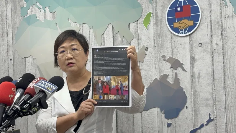 徐佳青:上網資料隱蔽處理、避免中共掌握 民眾黨團質疑陸委會、僑委會等部會出國考察報告內容空泛。僑委會委員長徐佳青28日表示,公開上網的資料都會做隱蔽性處理,以避免中共掌握機密訊息。中央社記者吳書緯攝115年7月28日
